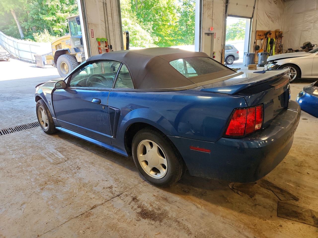 2000 Ford Mustang Blue vin: 1FAFP4443YF176338