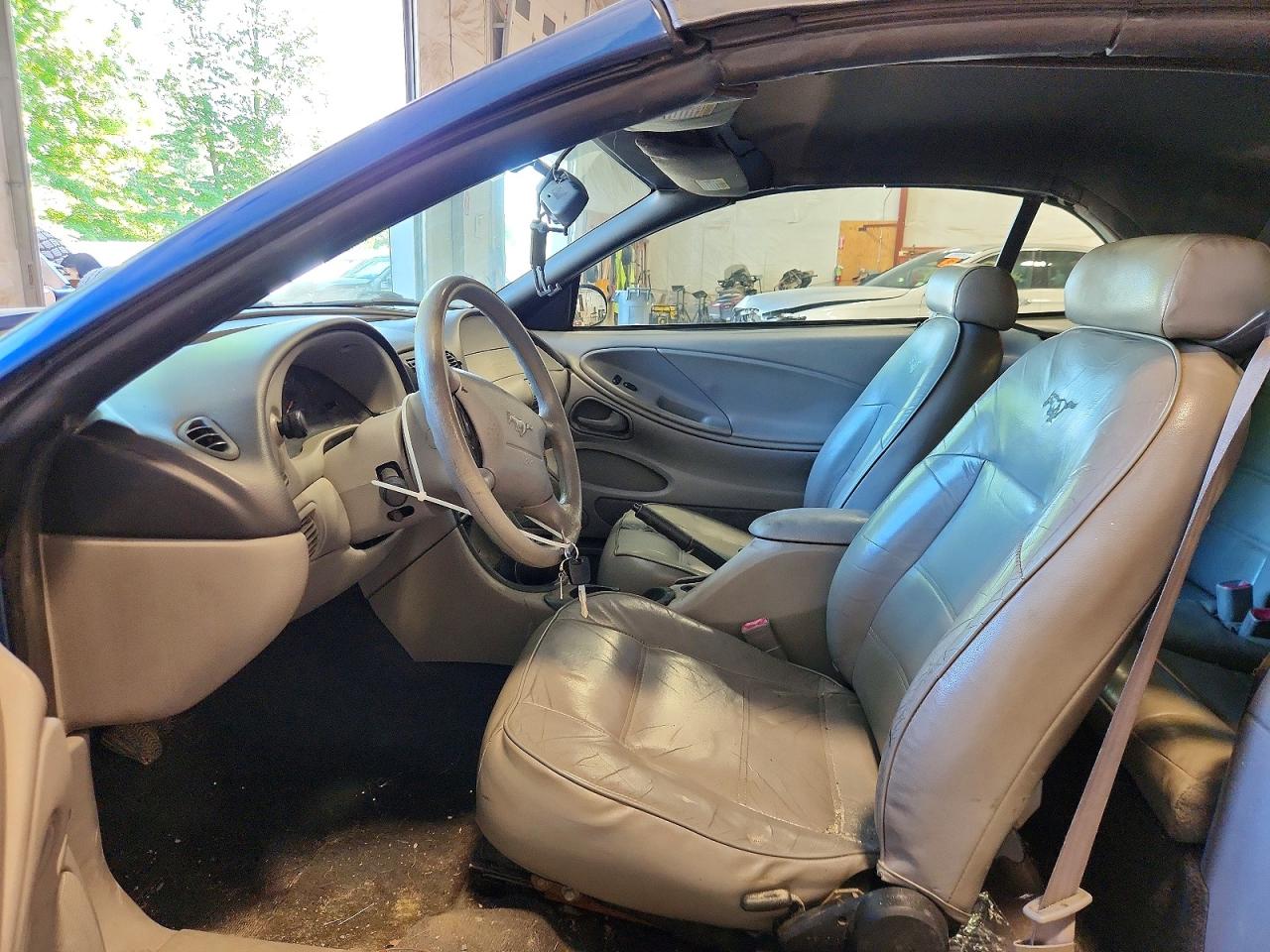 2000 Ford Mustang Blue vin: 1FAFP4443YF176338