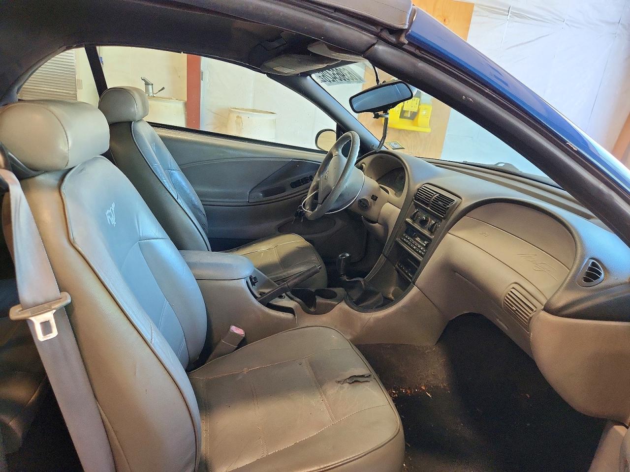 2000 Ford Mustang Blue vin: 1FAFP4443YF176338
