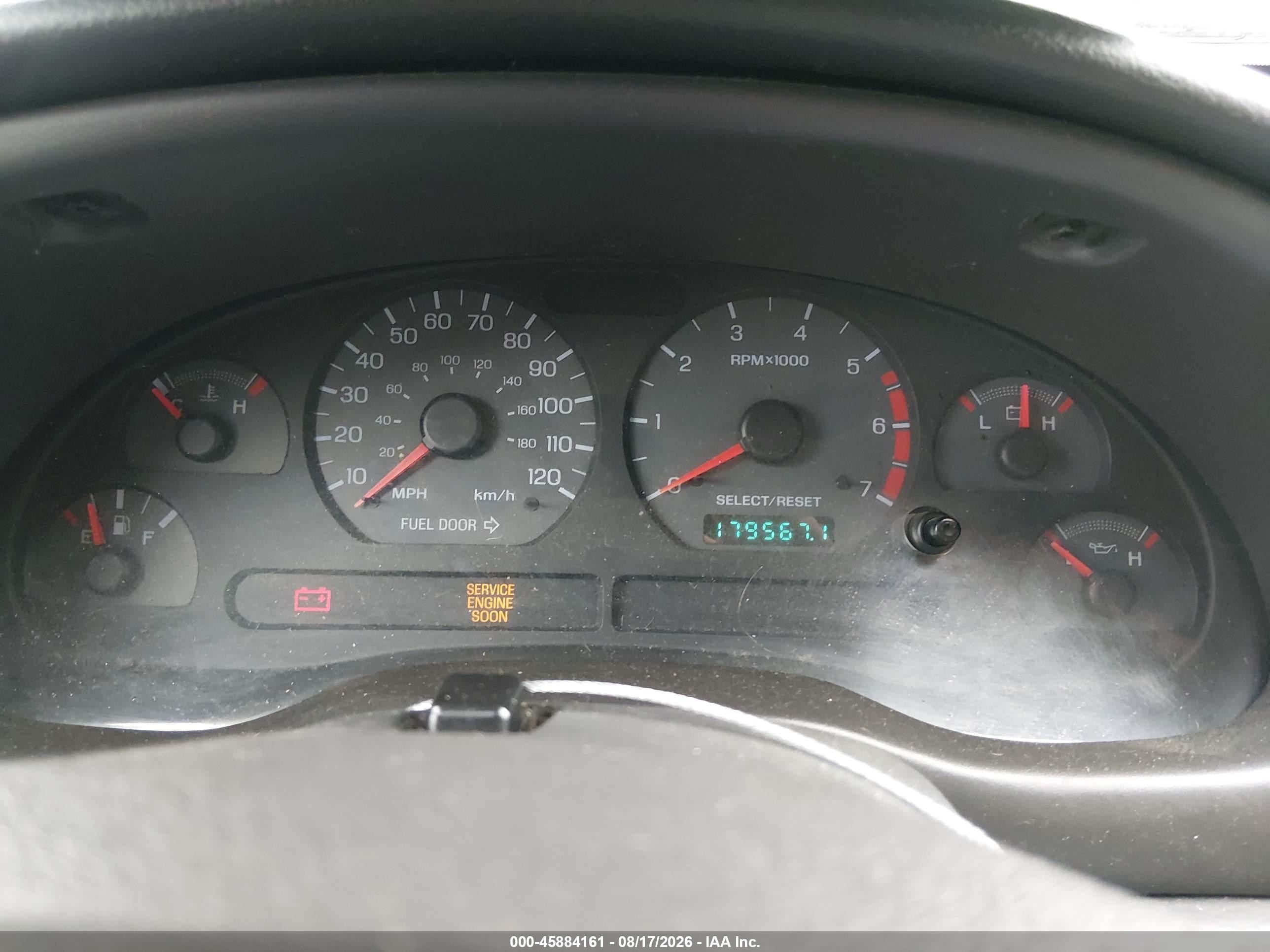 2000 Ford Mustang   Черный vin: 1FAFP4443YF215266