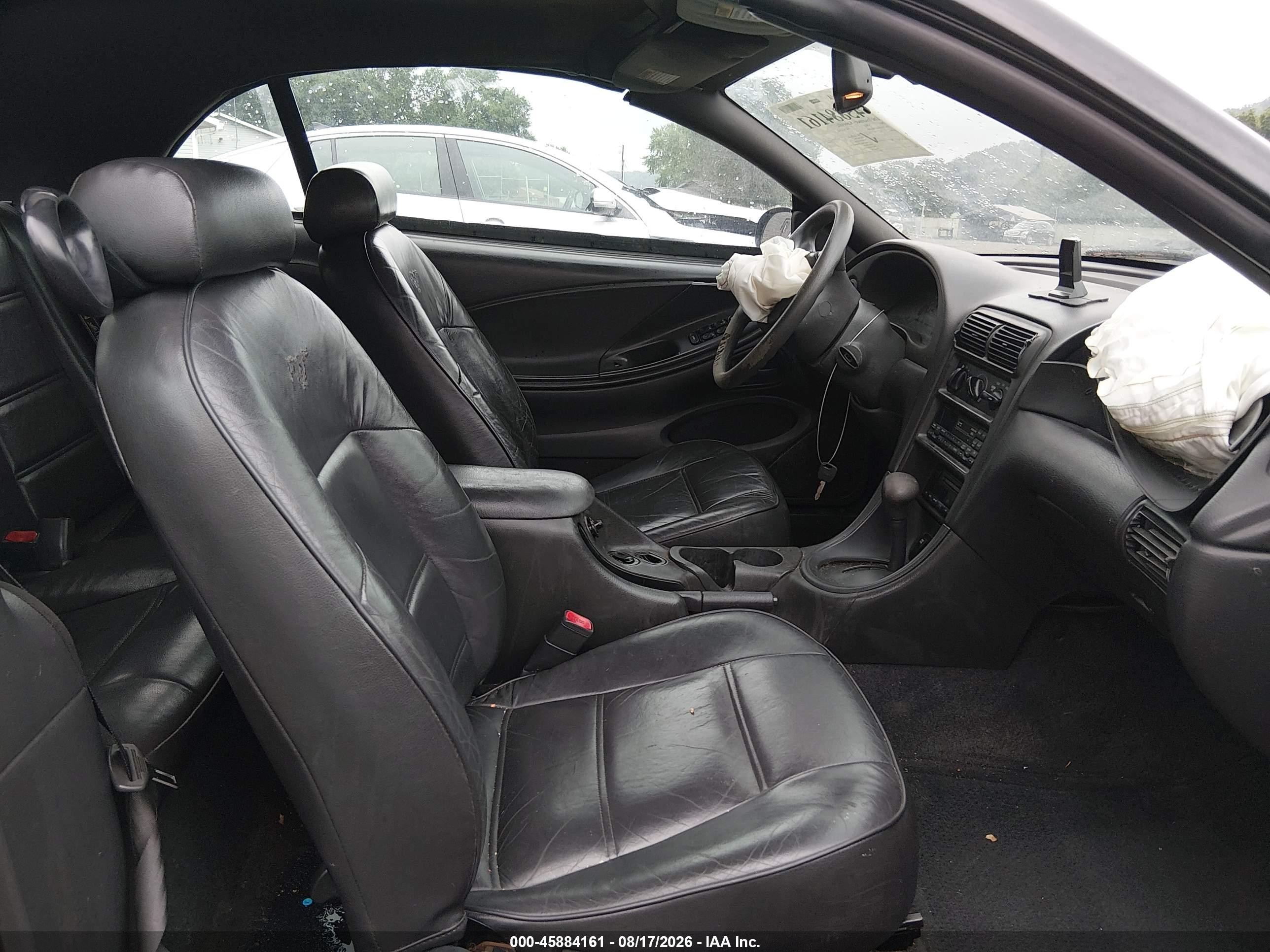 2000 Ford Mustang   Черный vin: 1FAFP4443YF215266