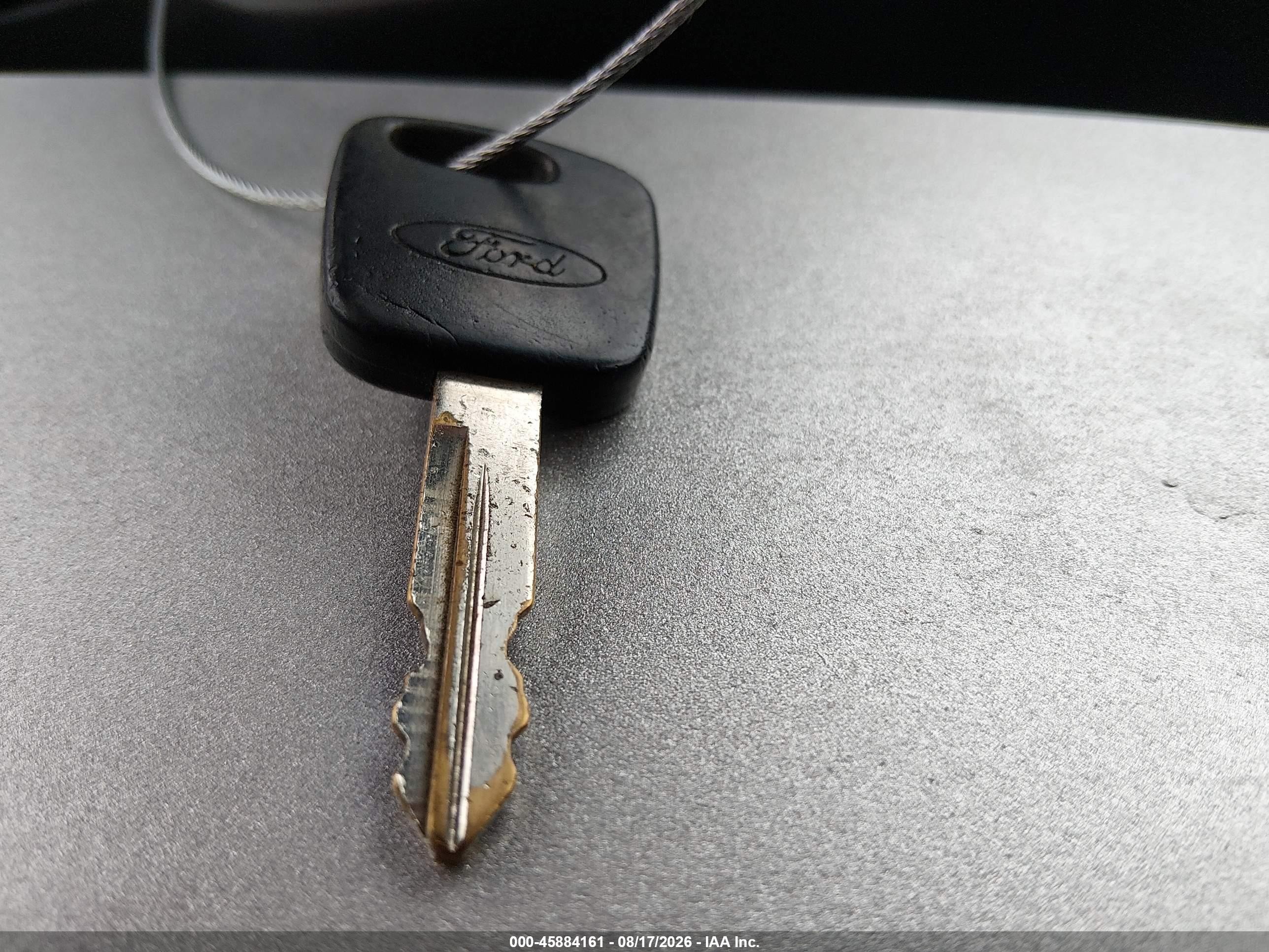 2000 Ford Mustang   Черный vin: 1FAFP4443YF215266
