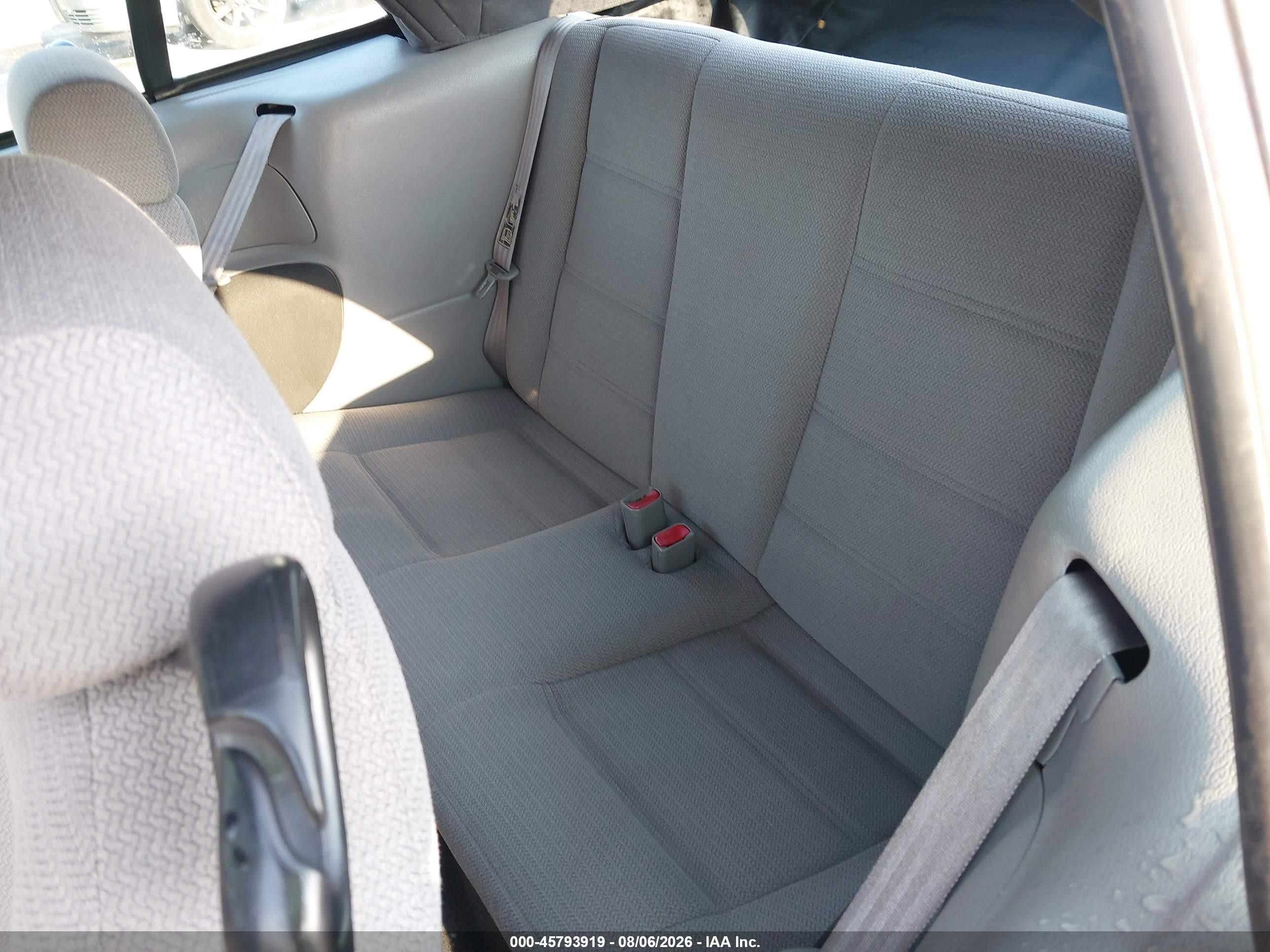 2000 Ford Mustang   Зеленый vin: 1FAFP4443YF283700