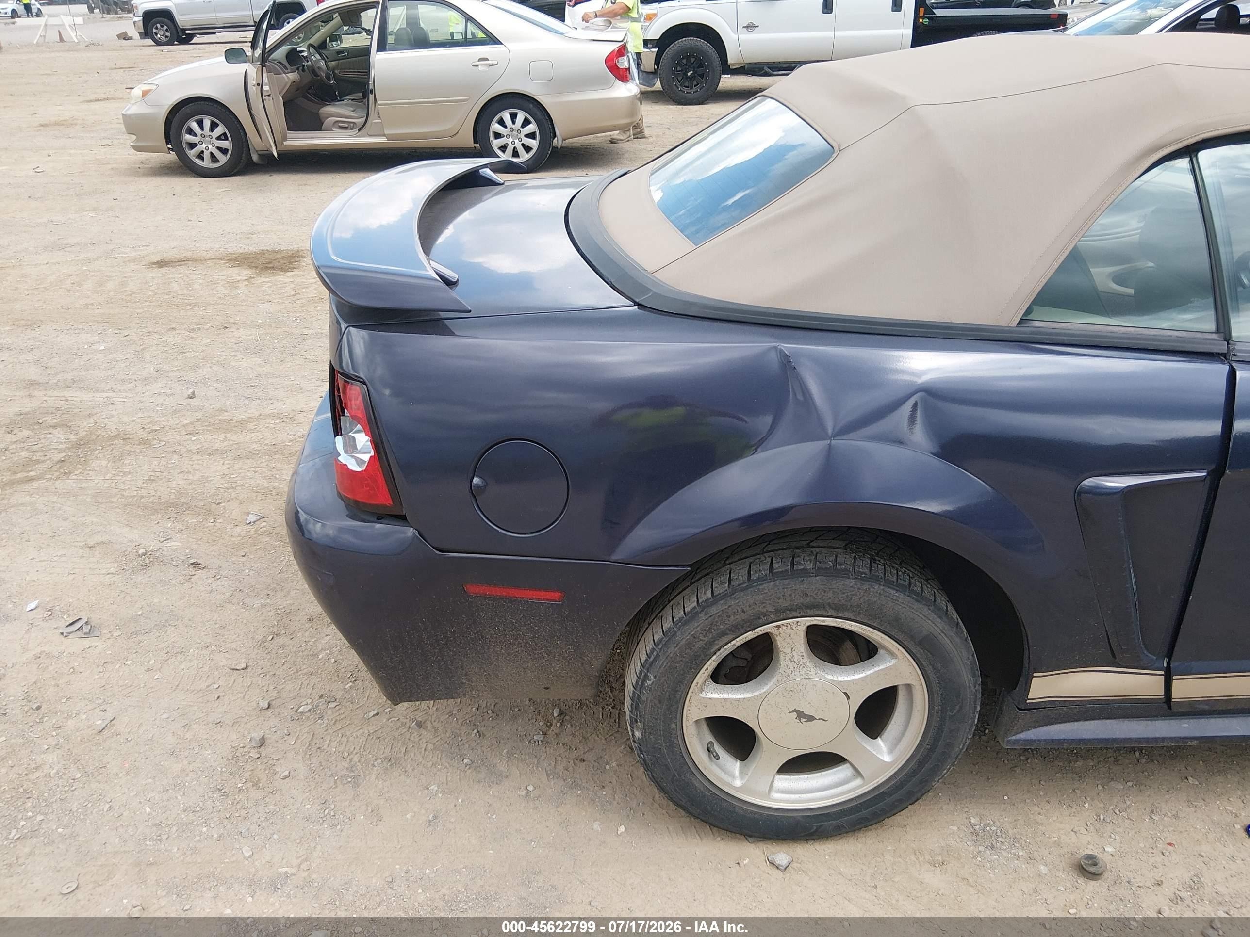 2001 Ford Mustang   Blue vin: 1FAFP44441F232535