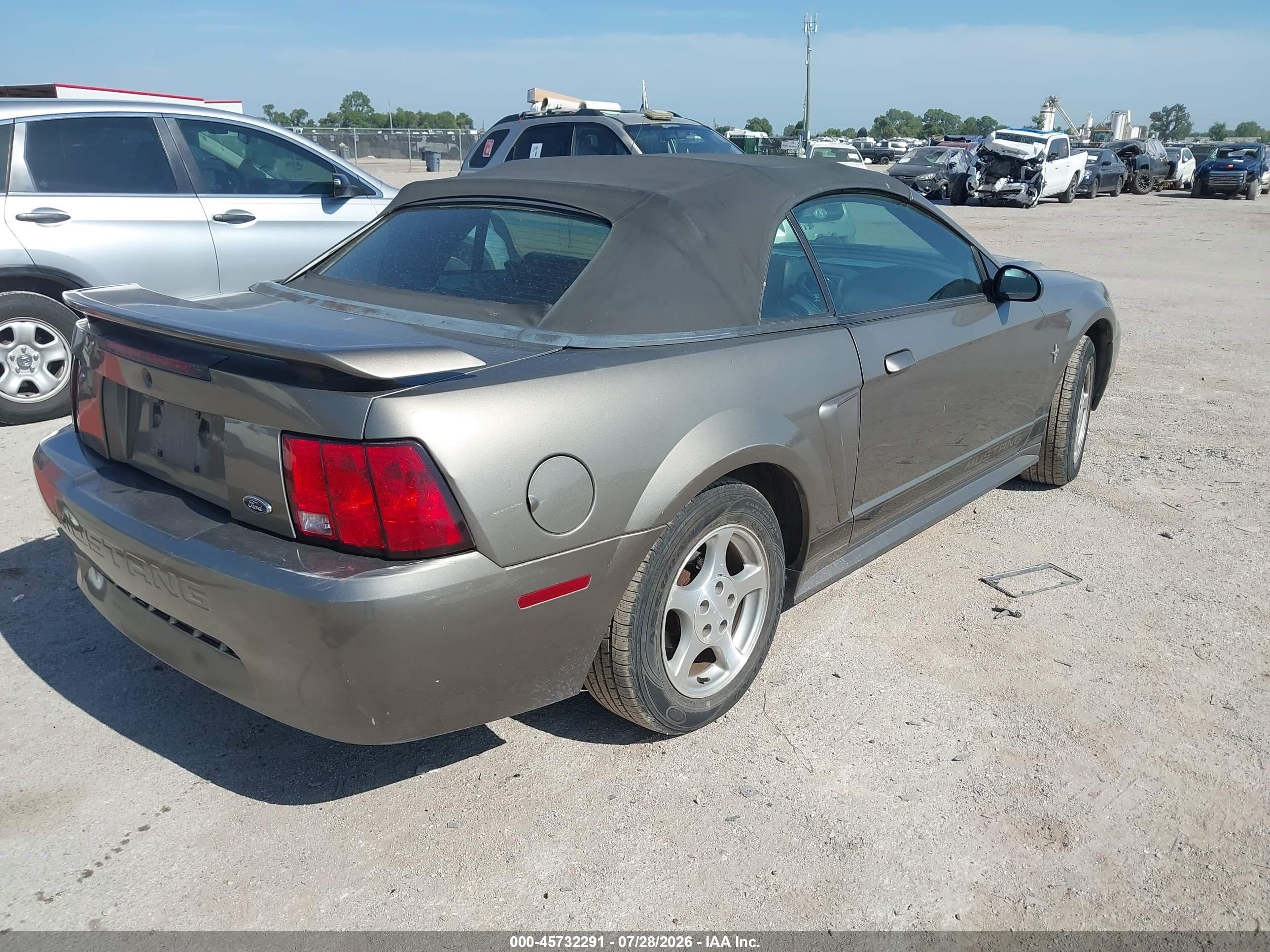 2002 Ford Mustang Deluxe/premium Brown vin: 1FAFP44442F135644