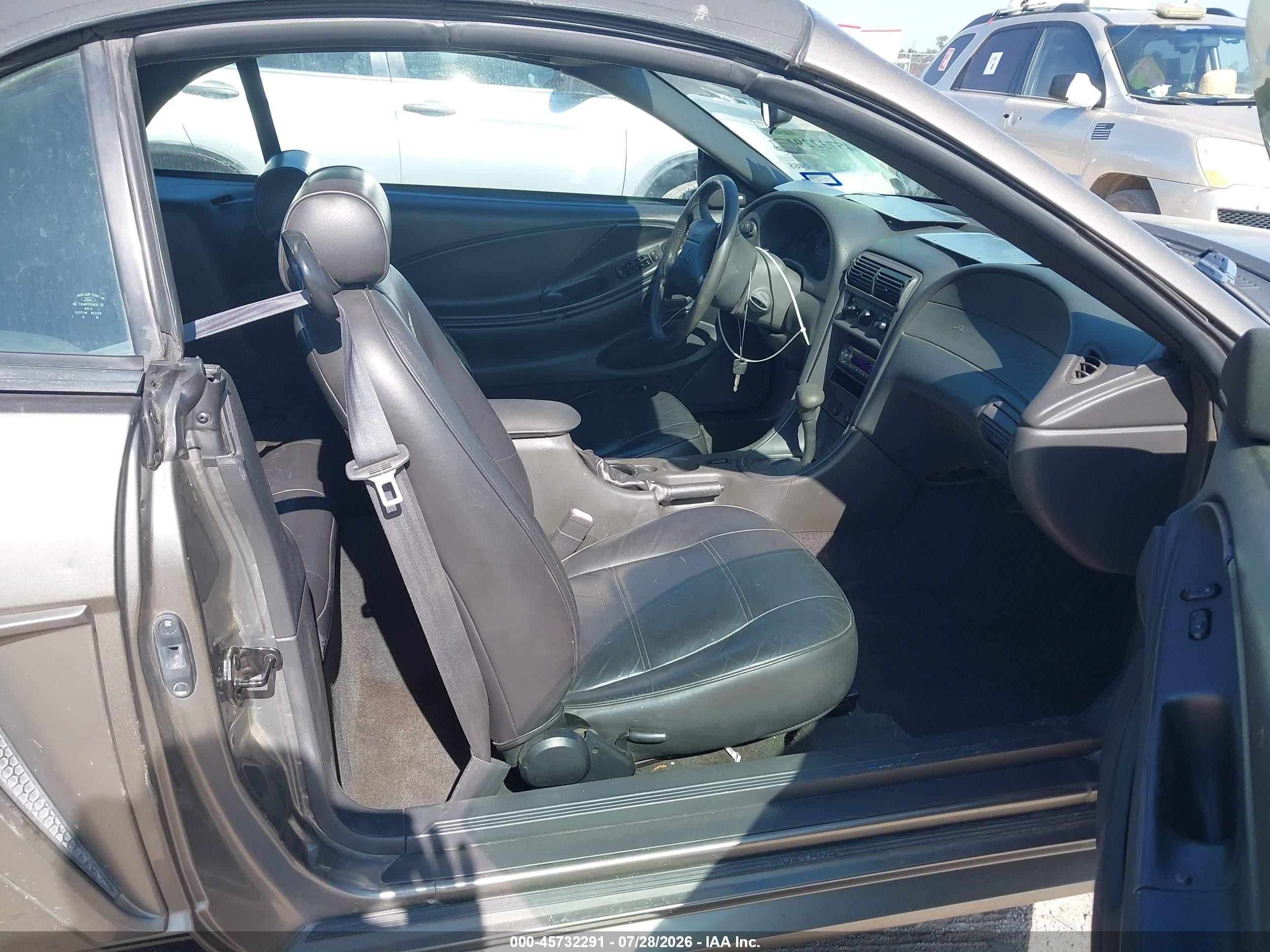 2002 Ford Mustang Deluxe/premium Brown vin: 1FAFP44442F135644