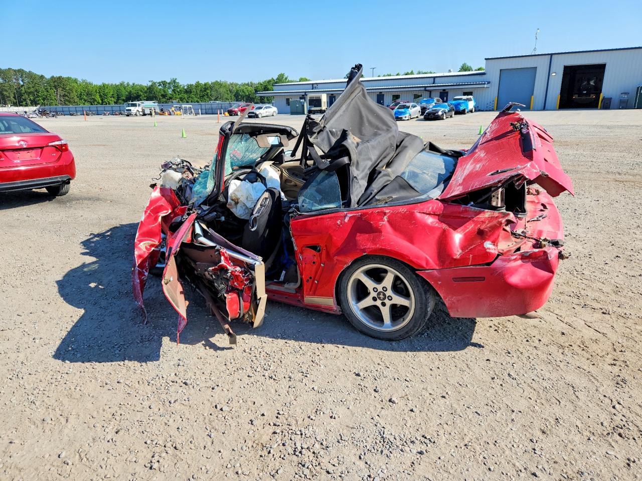 2002 Ford Mustang Red vin: 1FAFP44442F166893