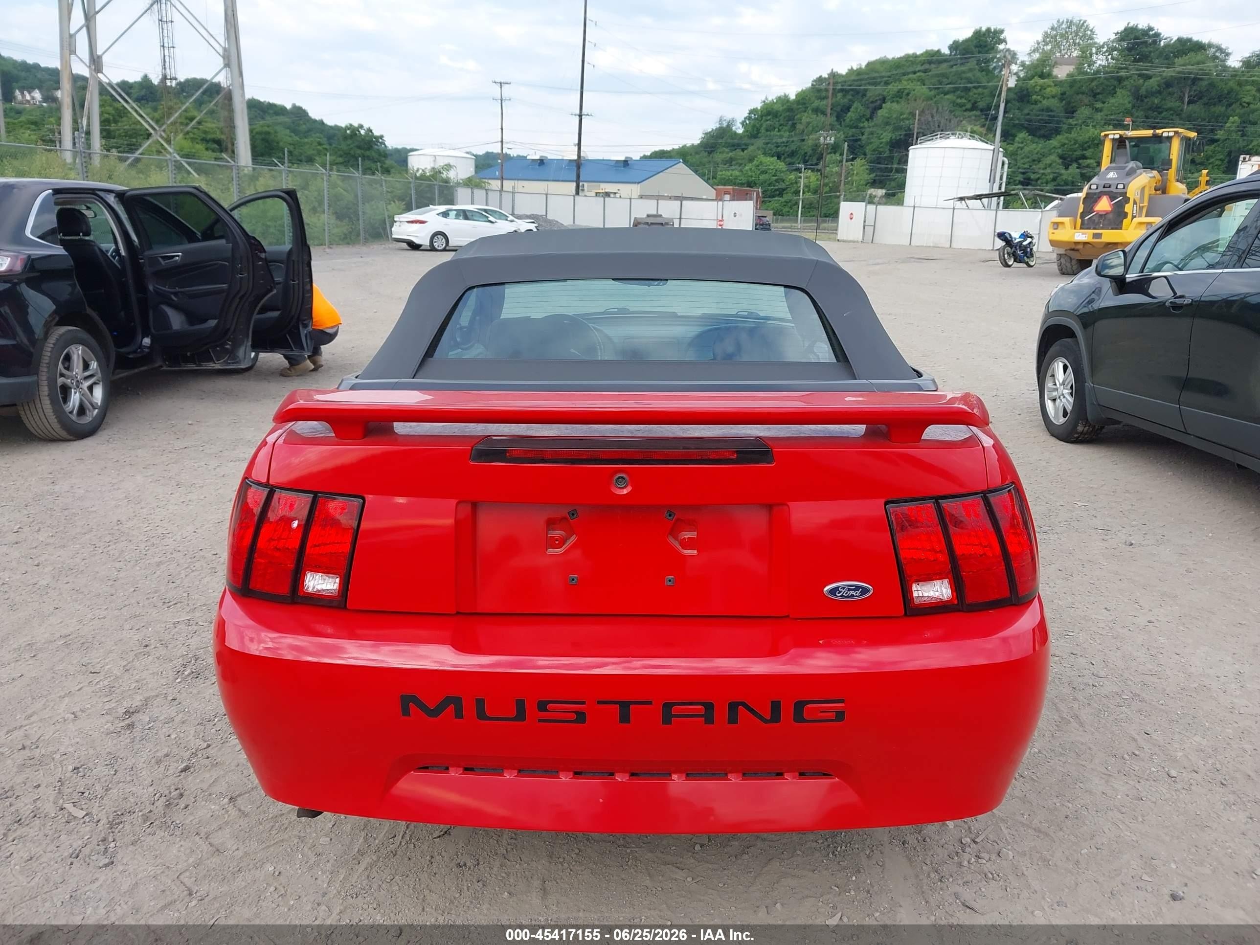 2002 Ford Mustang Deluxe/premium Red vin: 1FAFP44442F175853