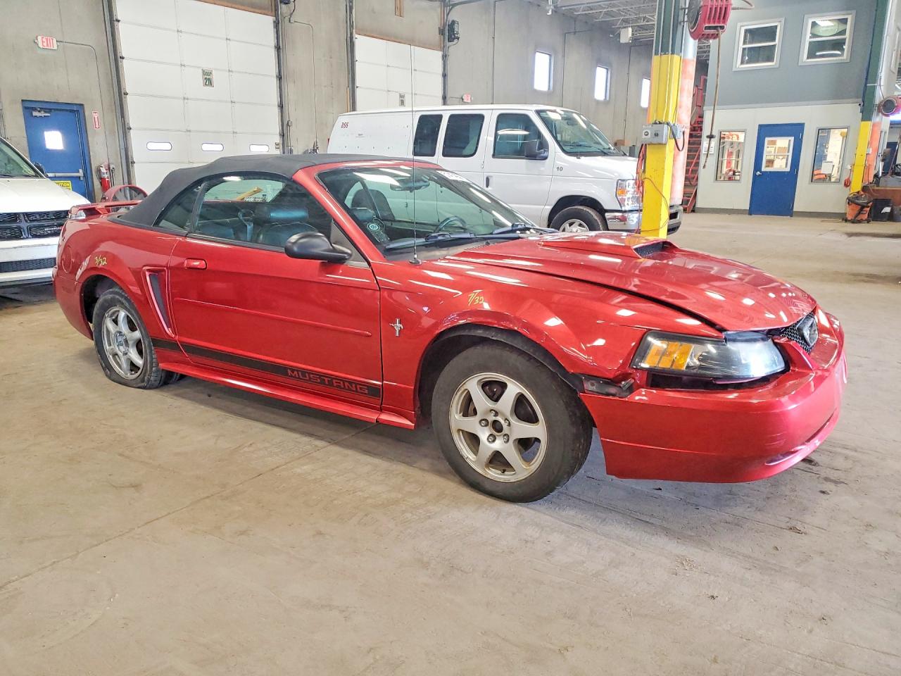 2002 Ford Mustang Red vin: 1FAFP44442F227174