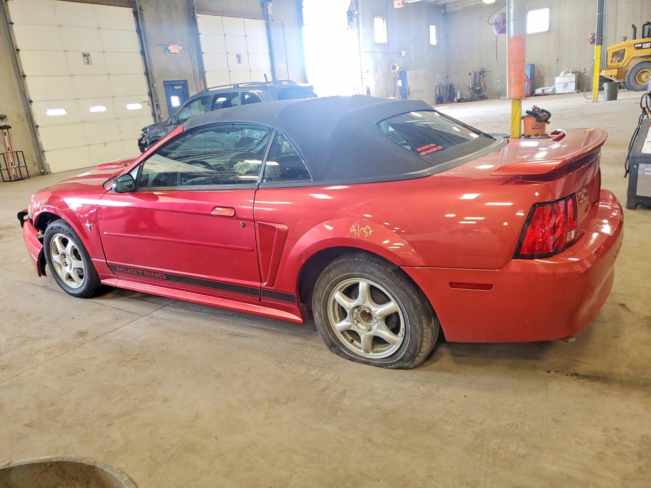 2002 Ford Mustang Red vin: 1FAFP44442F227174