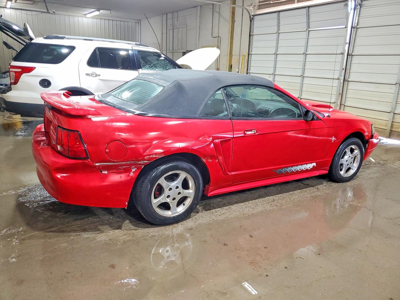 2002 Ford Mustang Red vin: 1FAFP44442F231421
