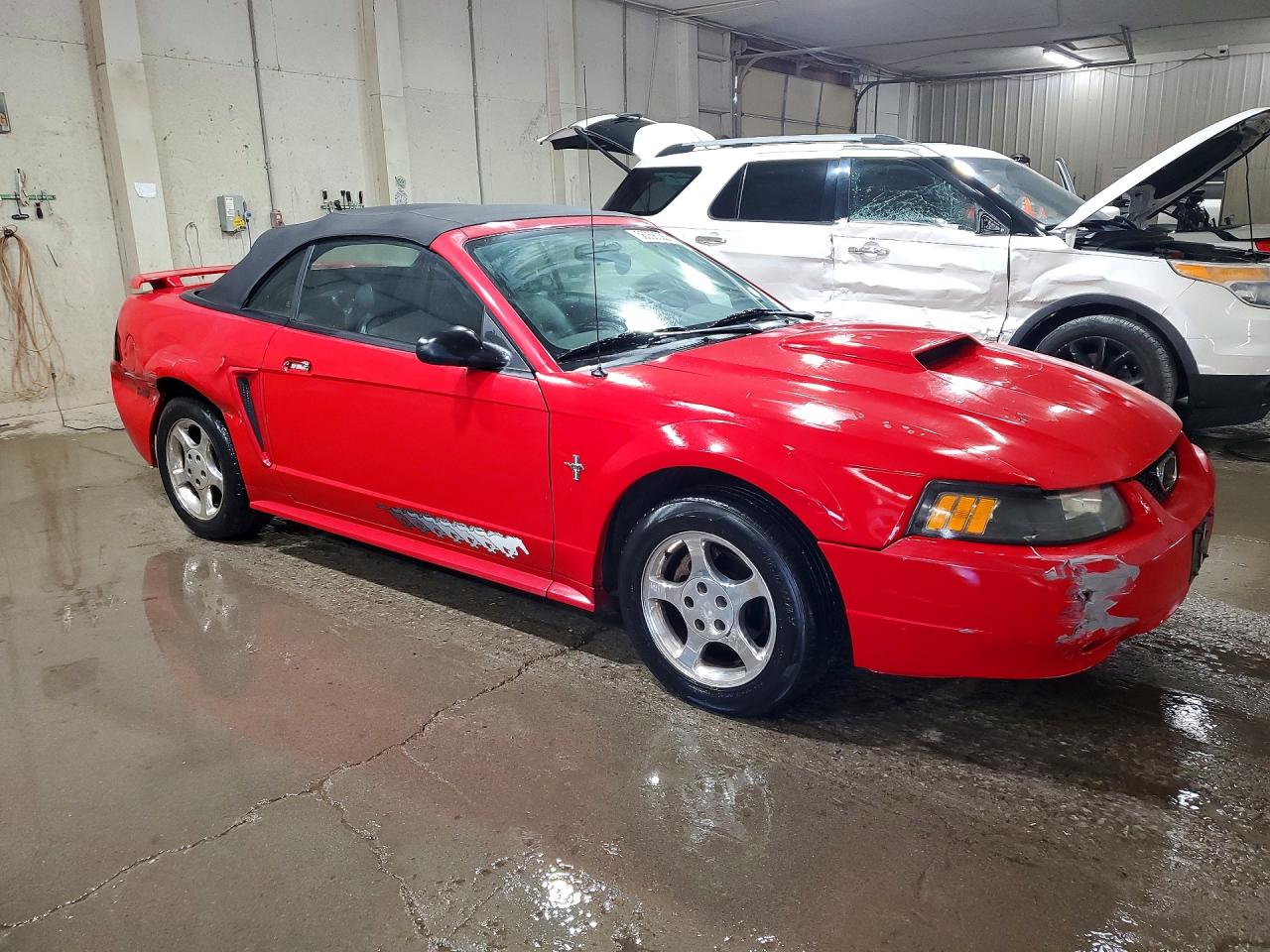 2002 Ford Mustang Red vin: 1FAFP44442F231421
