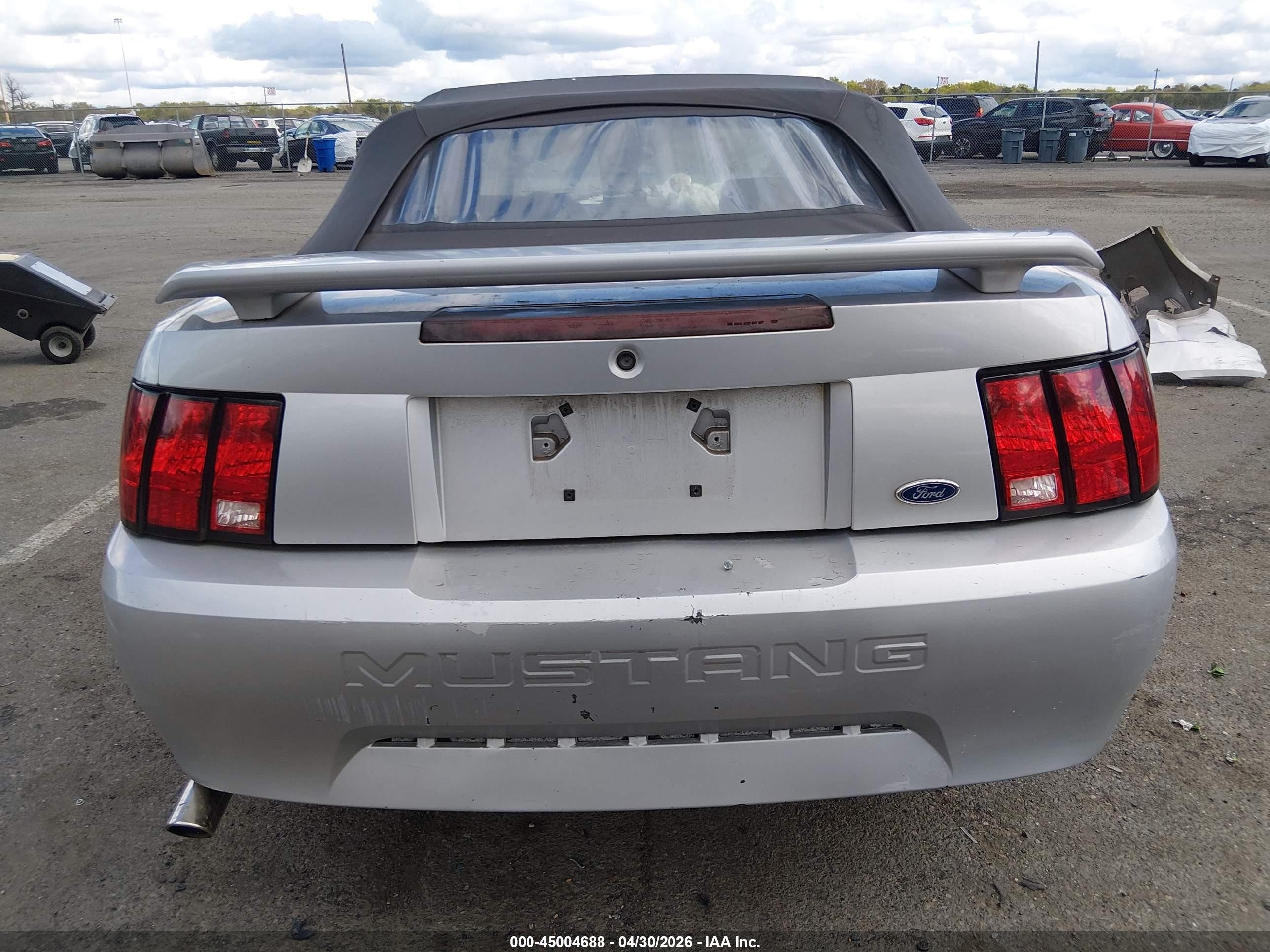 2003 Ford Mustang   Silver vin: 1FAFP44443F350278