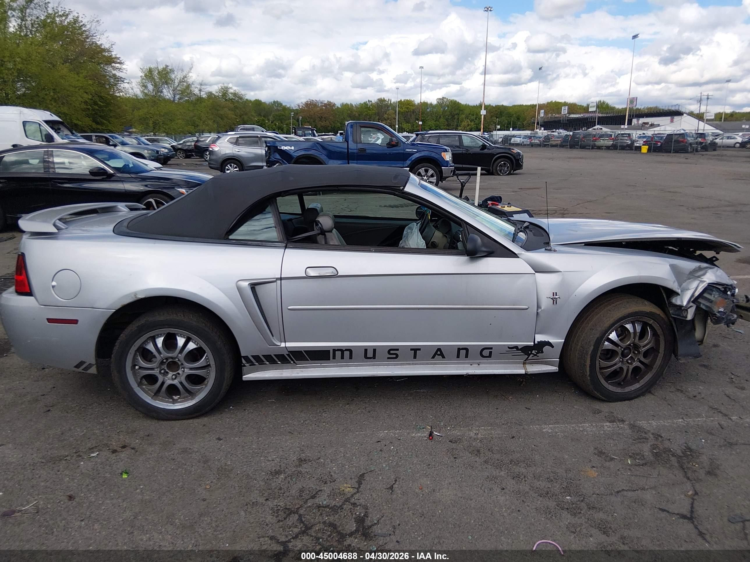 2003 Ford Mustang   Silver vin: 1FAFP44443F350278
