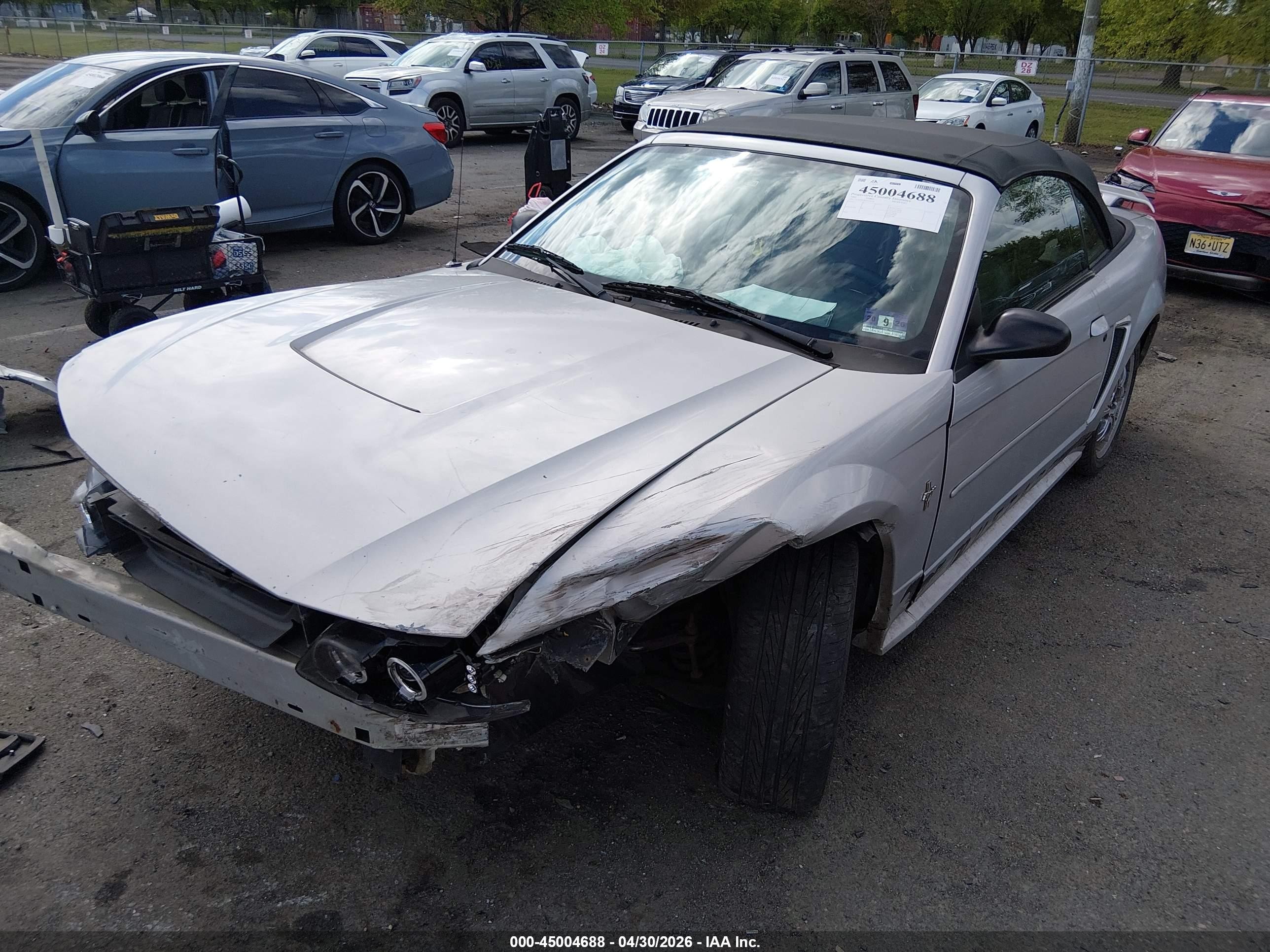 2003 Ford Mustang   Silver vin: 1FAFP44443F350278