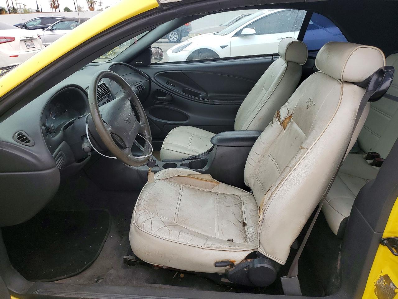 2003 Ford Mustang Yellow vin: 1FAFP44443F421074