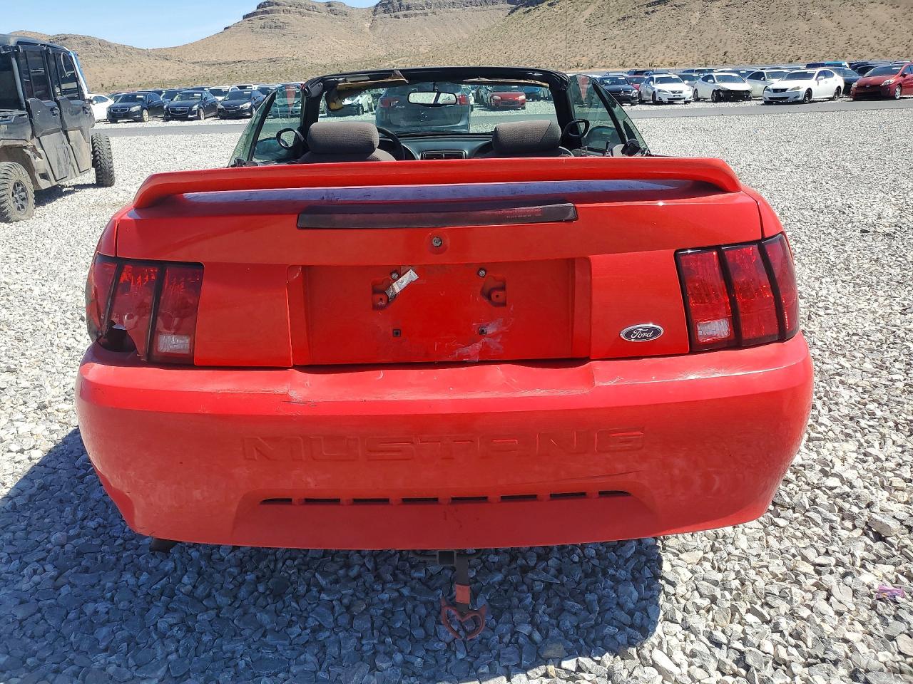 2000 Ford Mustang Red vin: 1FAFP4444YF210822