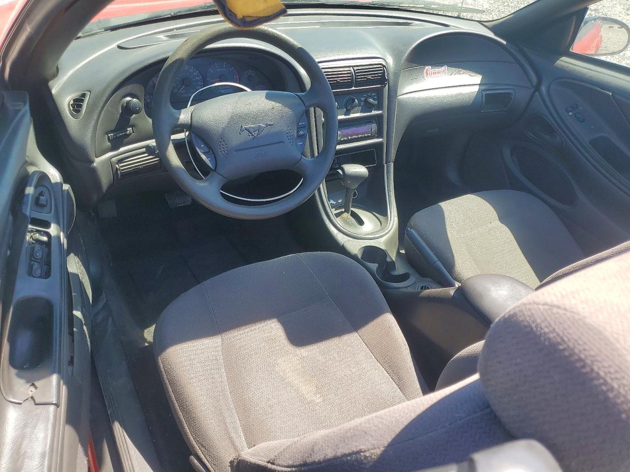 2000 Ford Mustang Red vin: 1FAFP4444YF210822