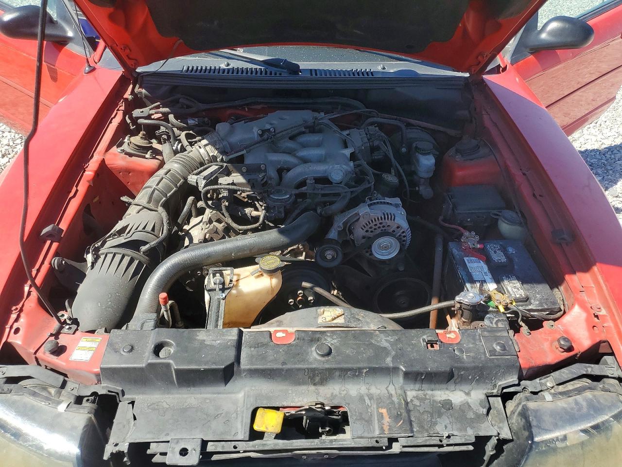 2000 Ford Mustang Red vin: 1FAFP4444YF210822