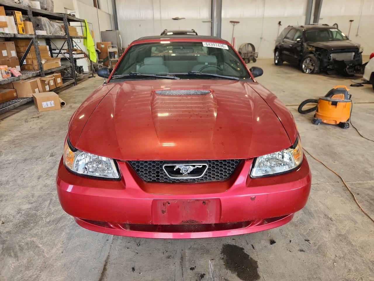 2000 Ford Mustang Красный vin: 1FAFP4444YF255209