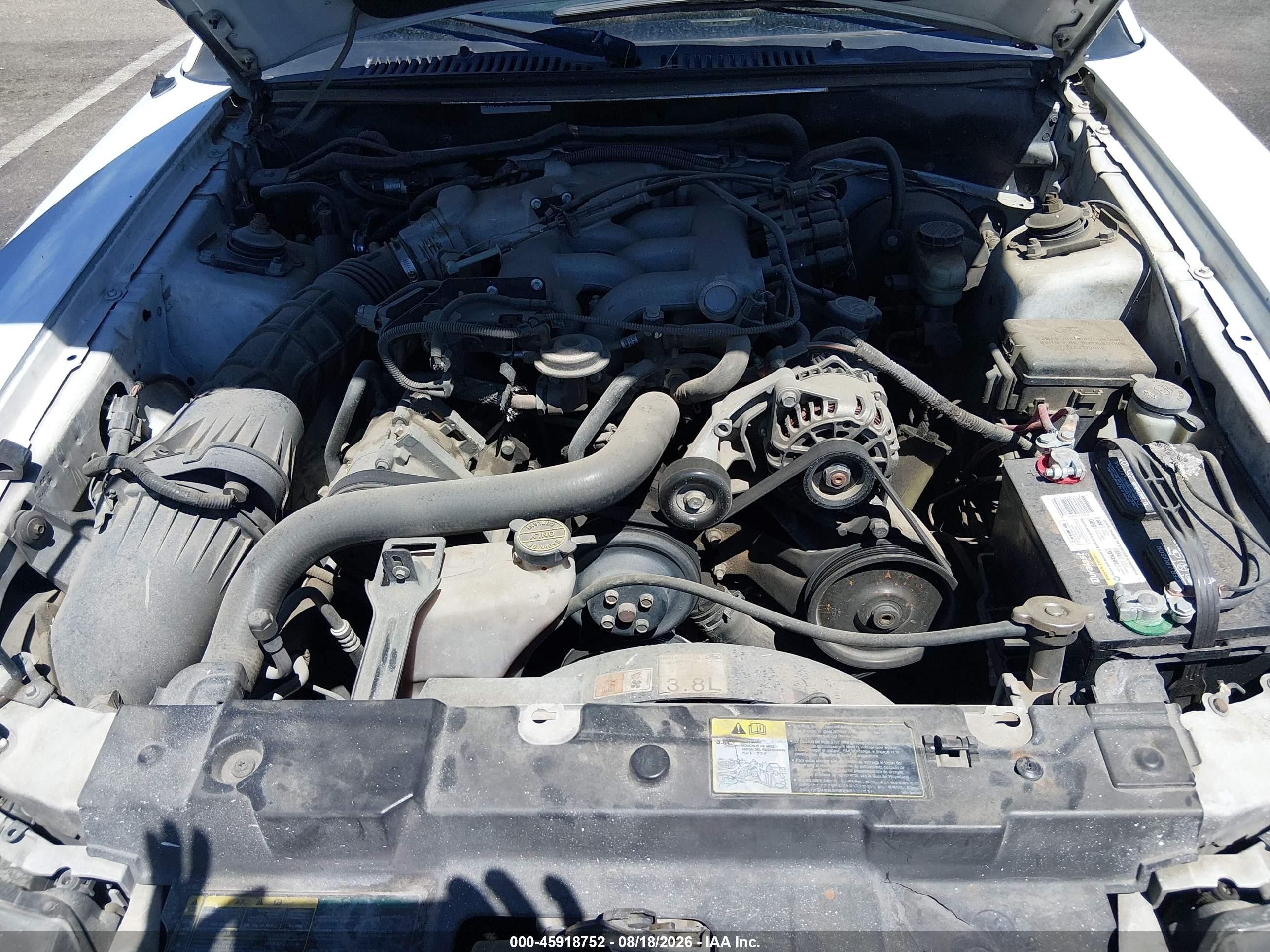 2003 Ford Mustang   Белый vin: 1FAFP44453F379756