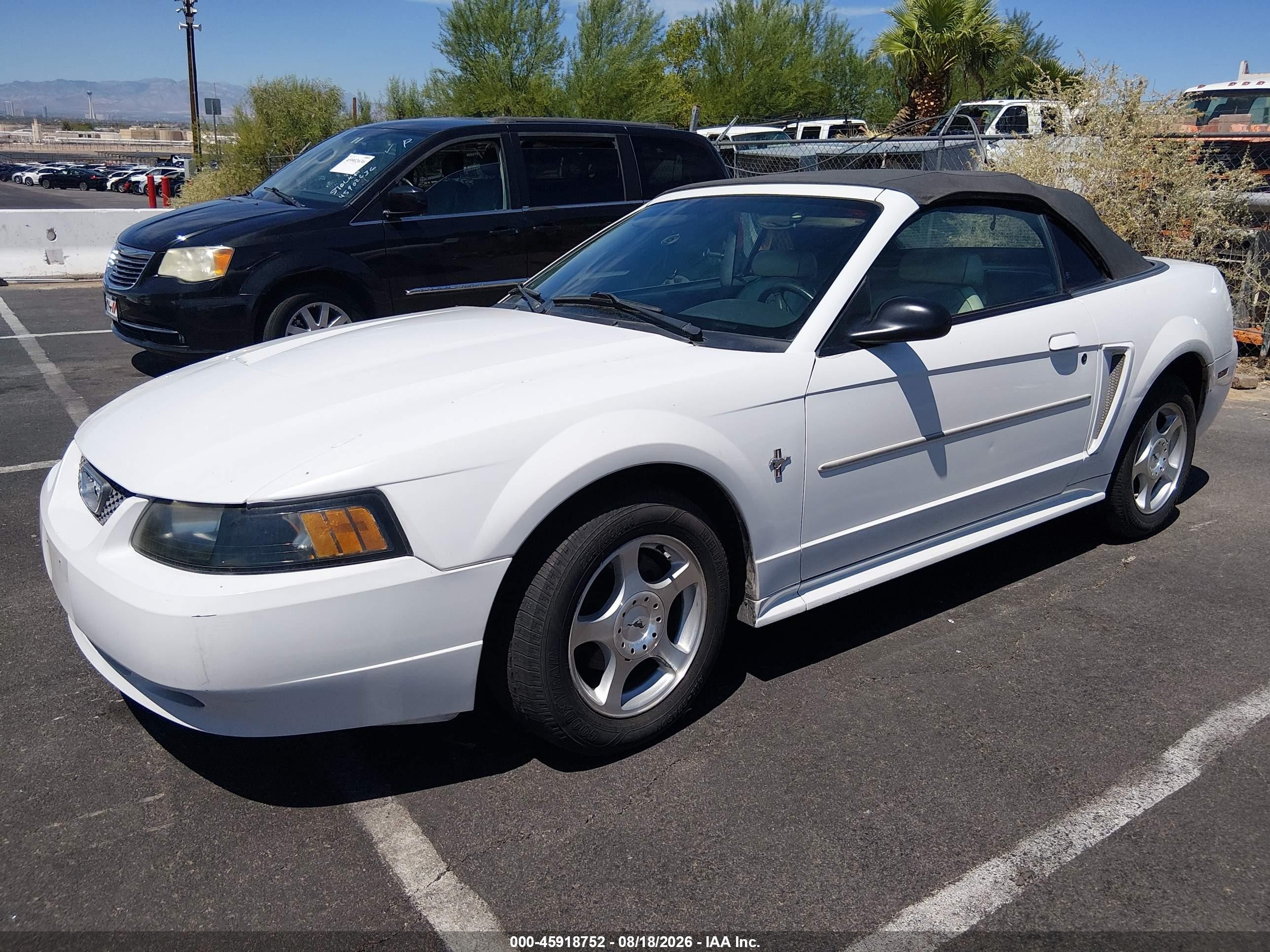 2003 Ford Mustang   Белый vin: 1FAFP44453F379756