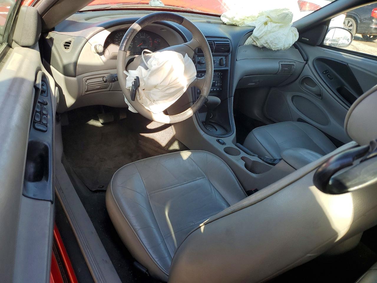 2003 Ford Mustang Red vin: 1FAFP44453F431578