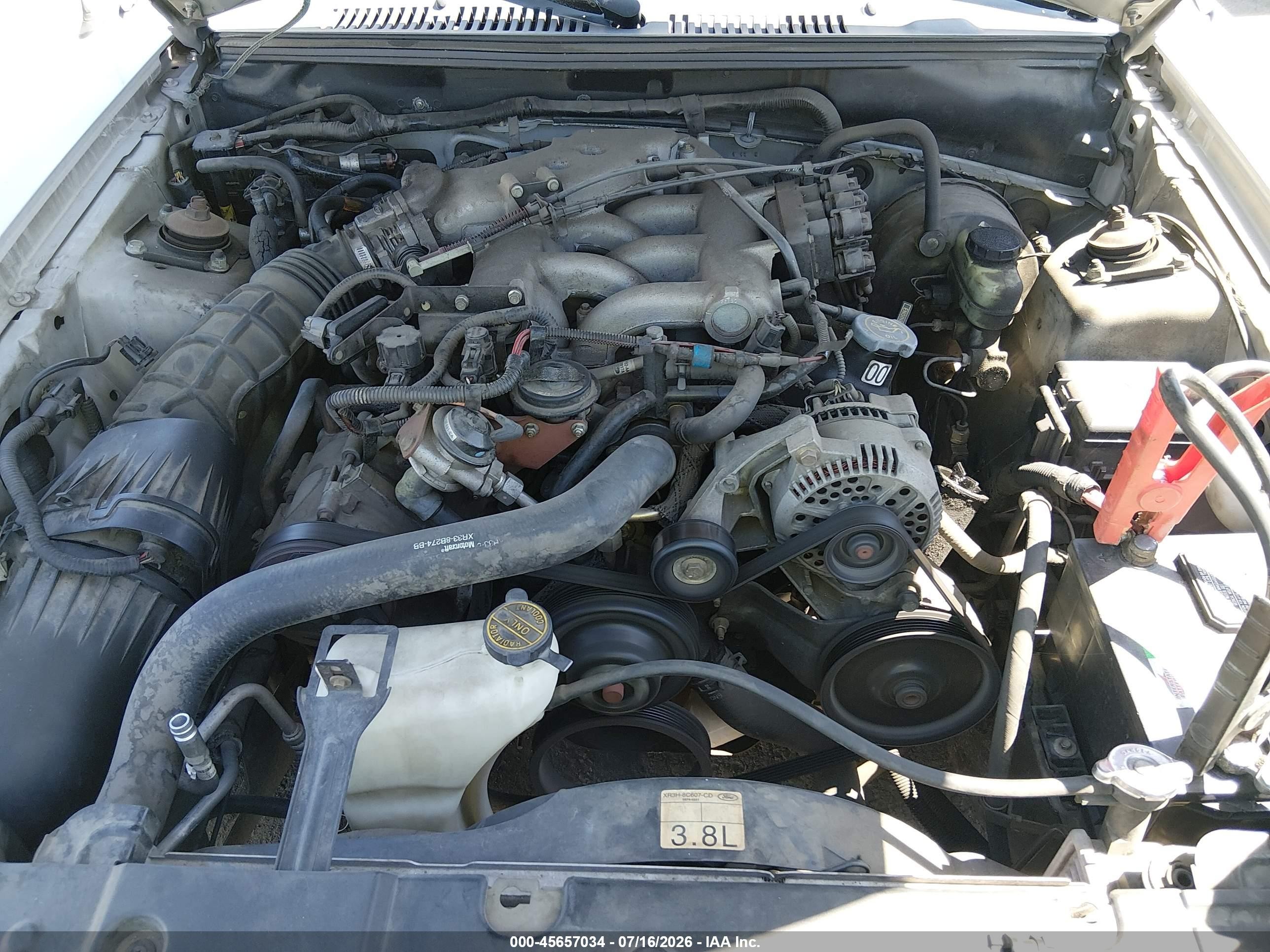 2000 Ford Mustang   Silver vin: 1FAFP4445YF113127