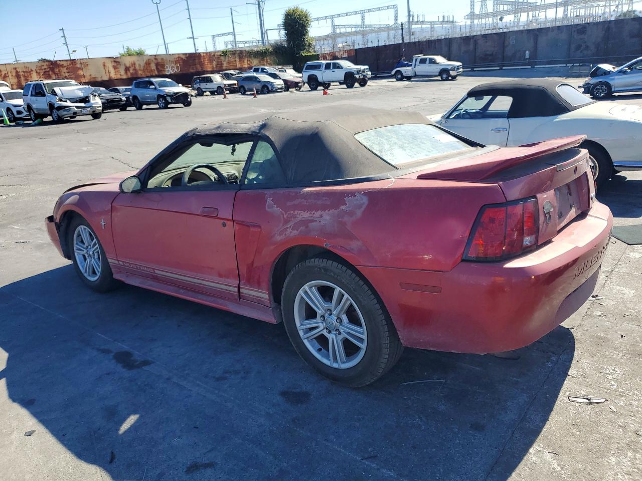 2000 Ford Mustang Red vin: 1FAFP4445YF307060