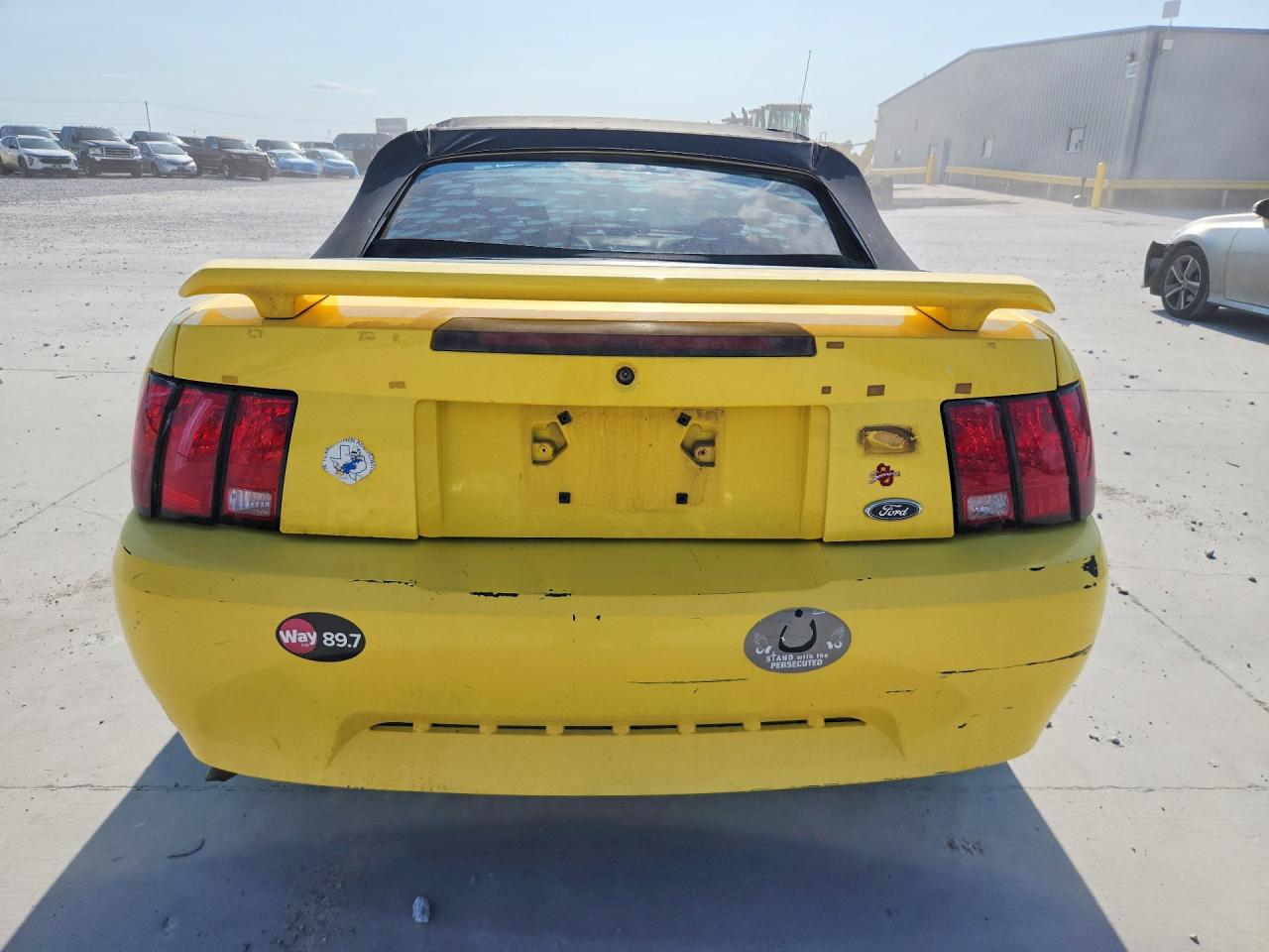 2001 Ford Mustang Yellow vin: 1FAFP44461F114700
