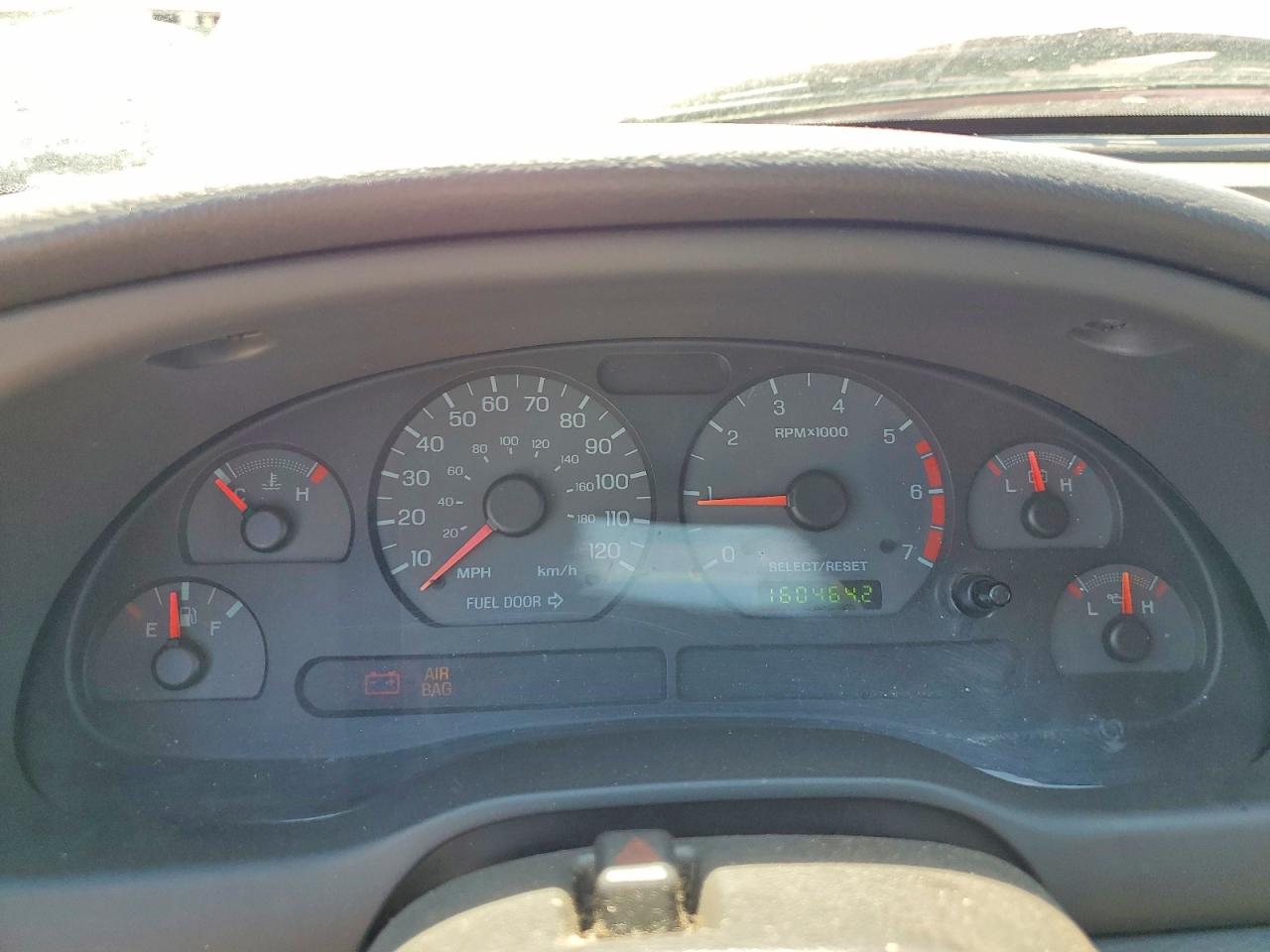 2001 Ford Mustang Maroon vin: 1FAFP44461F159426