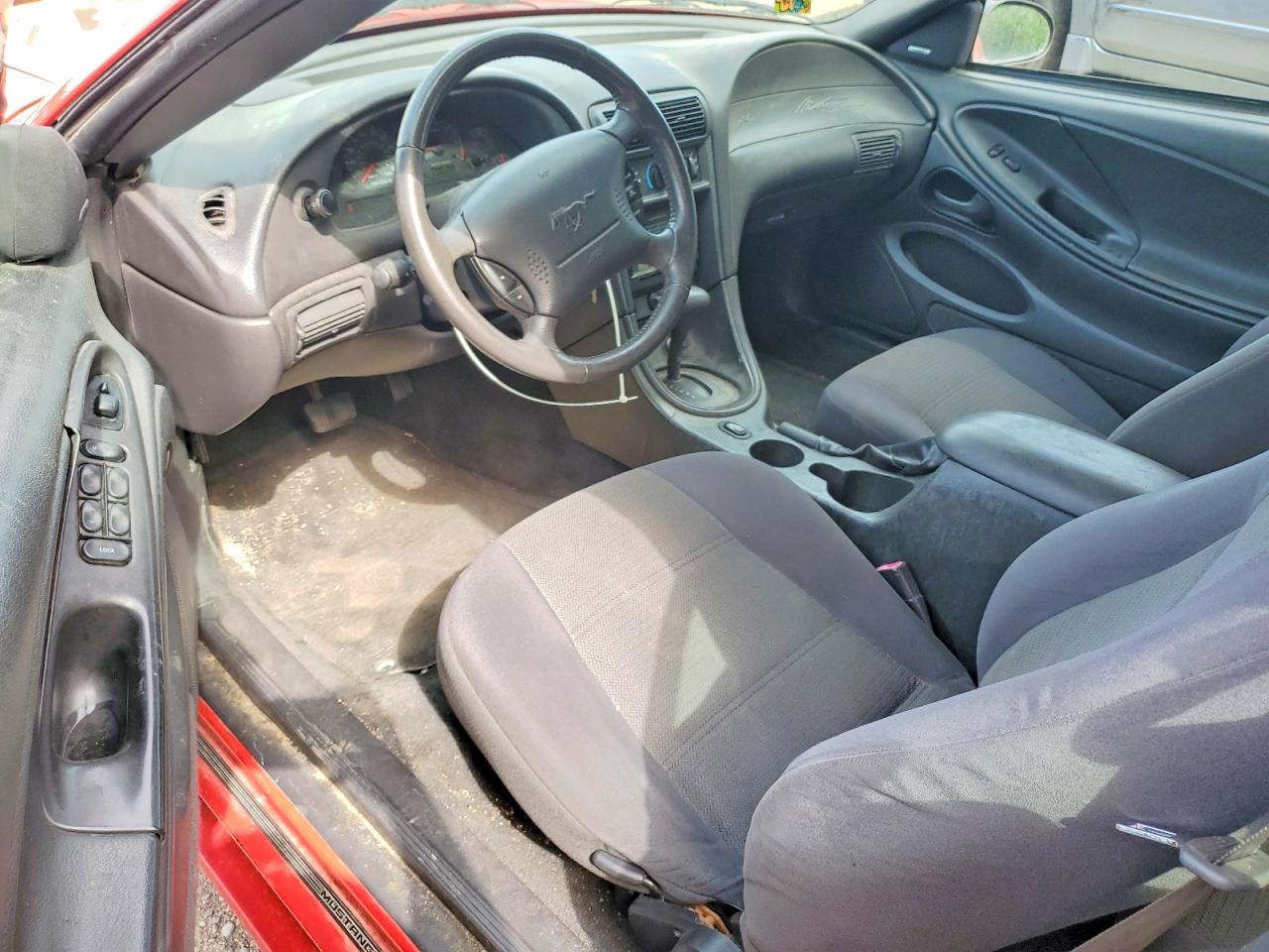 2003 Ford Mustang Red vin: 1FAFP44463F412831