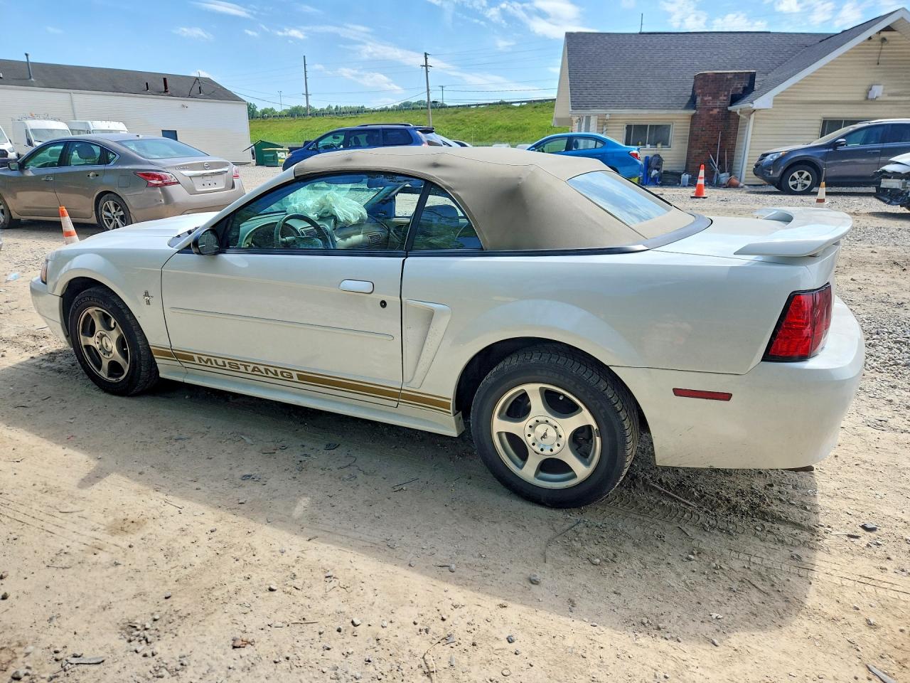 2003 Ford Mustang White vin: 1FAFP44463F439043