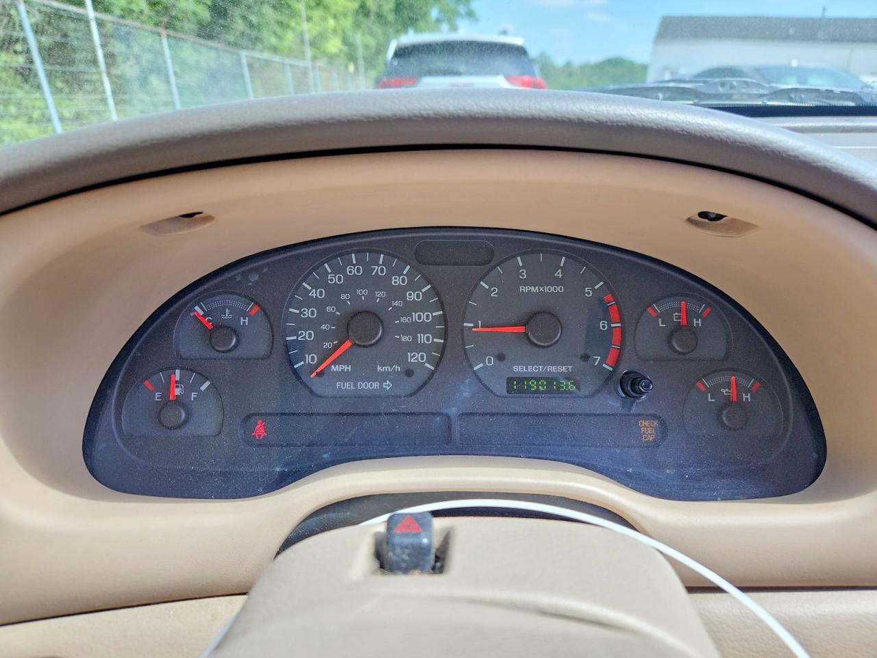 2003 Ford Mustang White vin: 1FAFP44463F439043