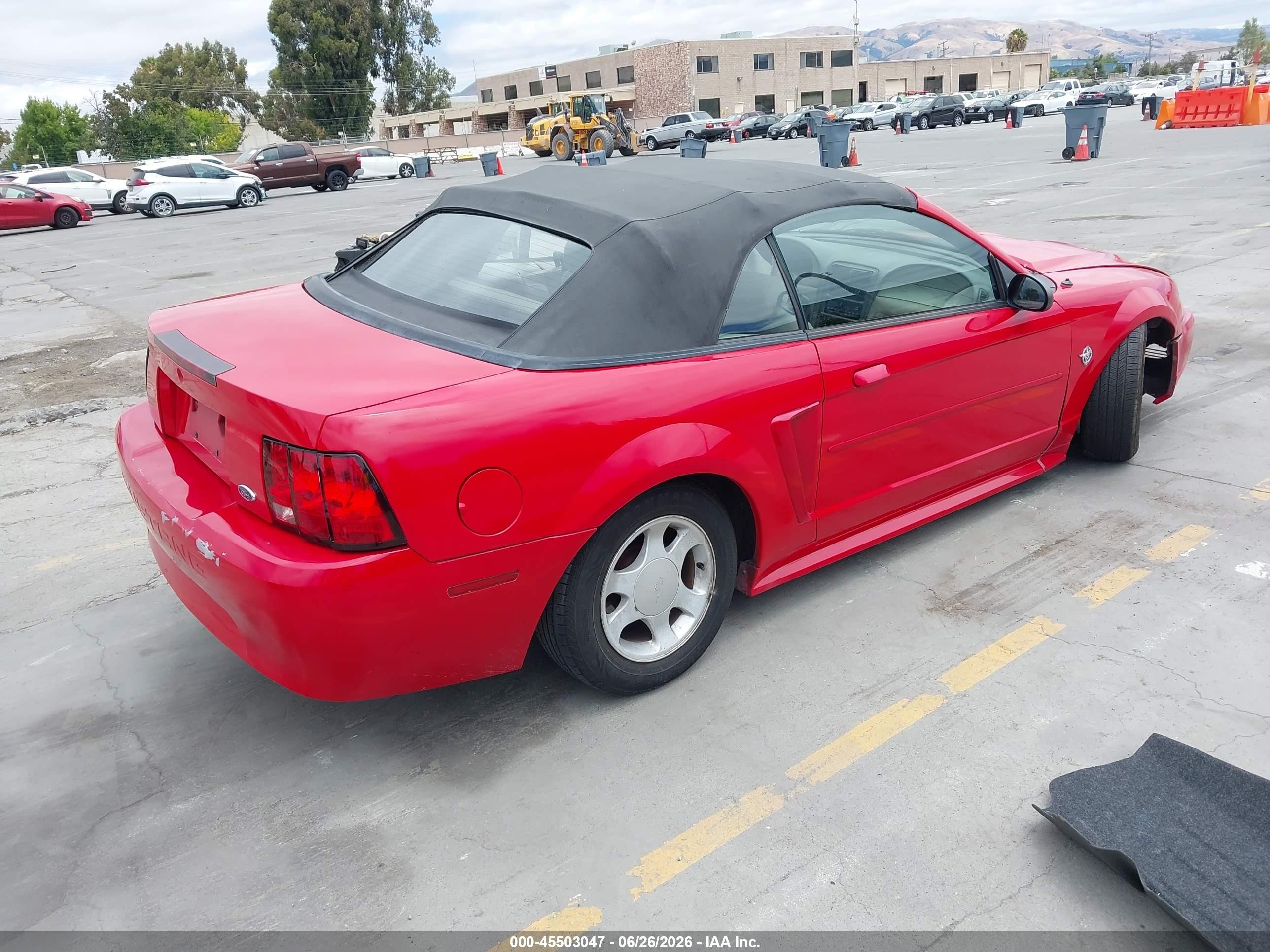 1999 Ford Mustang   Red vin: 1FAFP4446XF144711