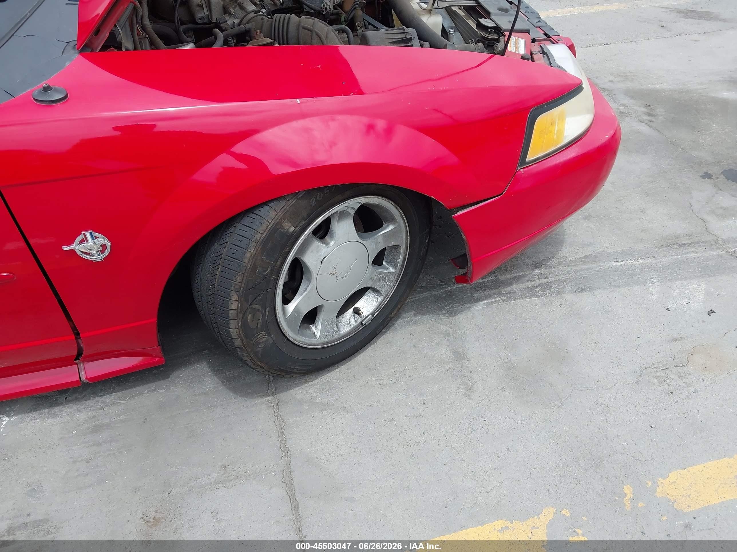 1999 Ford Mustang   Red vin: 1FAFP4446XF144711