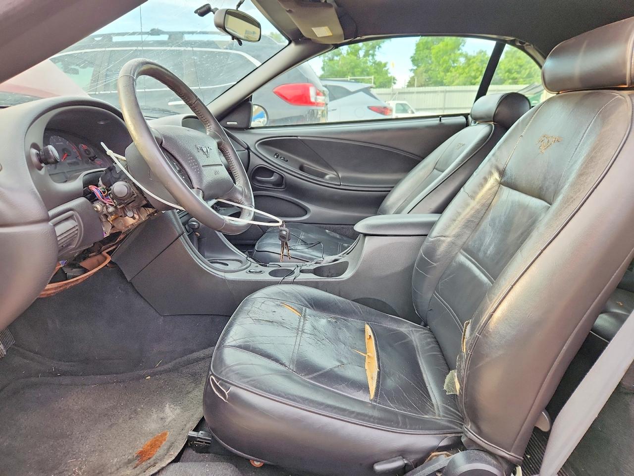 2002 Ford Mustang Burgundy vin: 1FAFP44472F109362