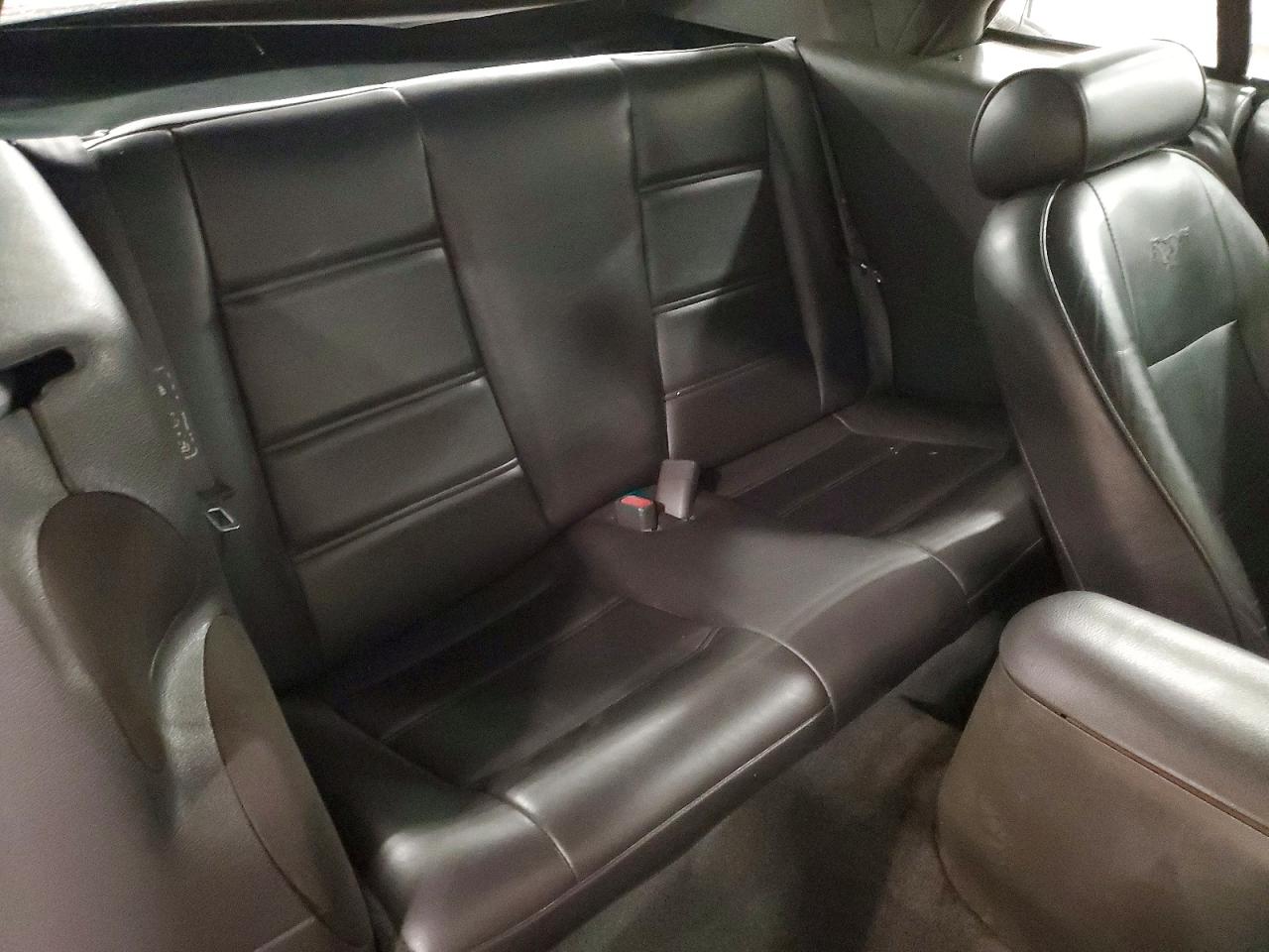 2002 Ford Mustang Red vin: 1FAFP44472F133063
