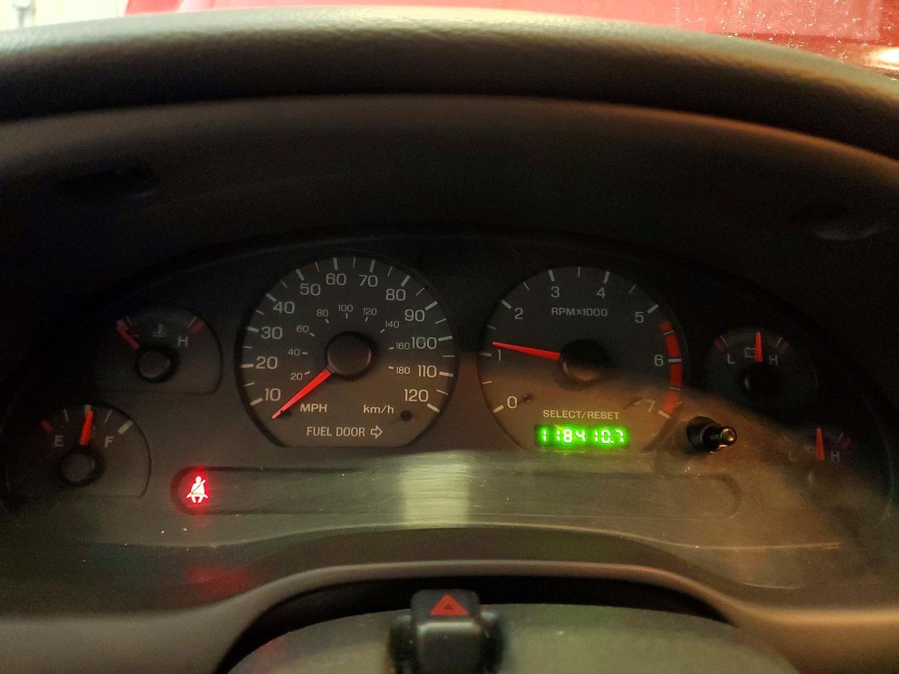 2002 Ford Mustang Red vin: 1FAFP44472F133063