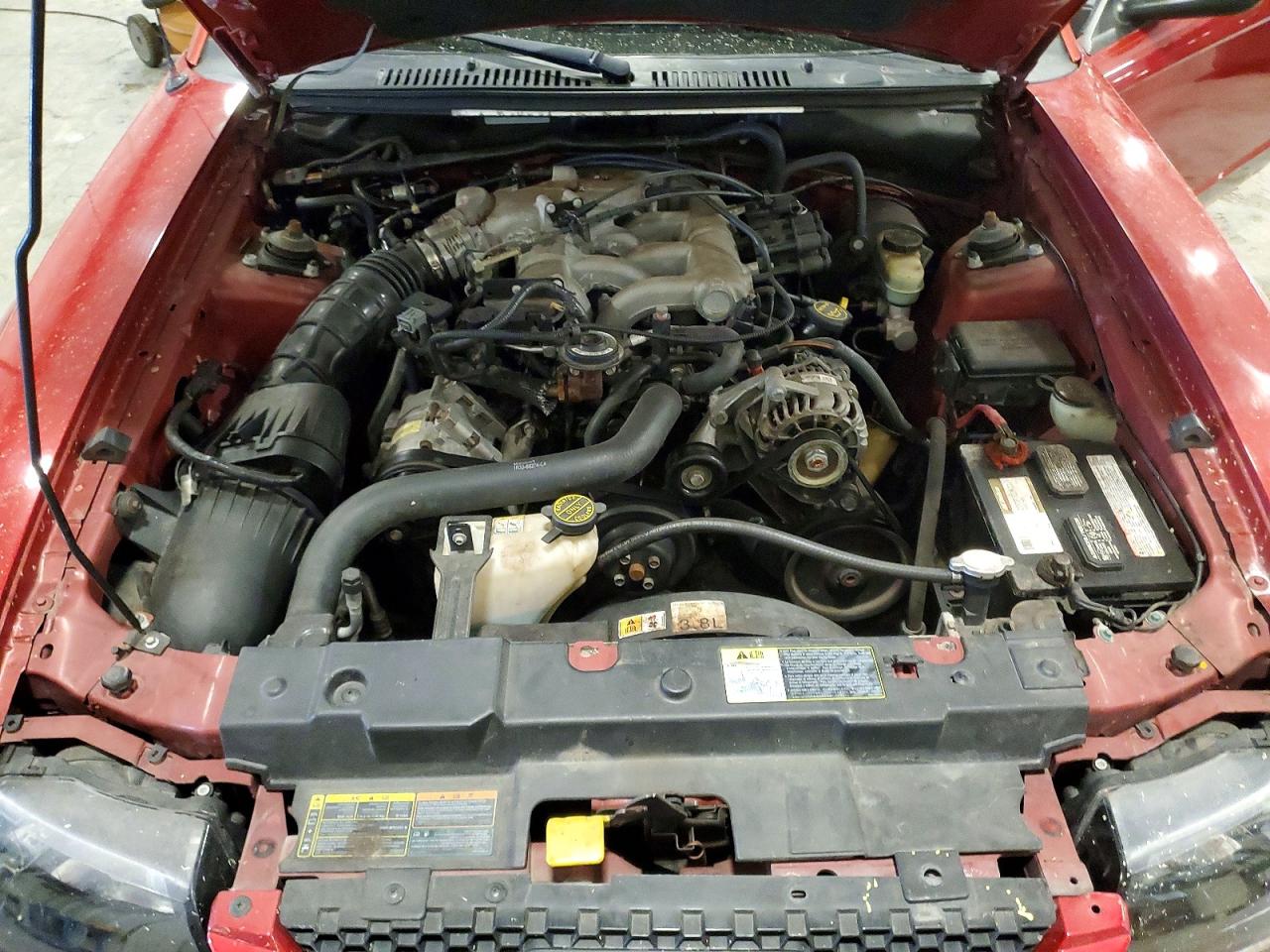 2002 Ford Mustang Red vin: 1FAFP44472F133063