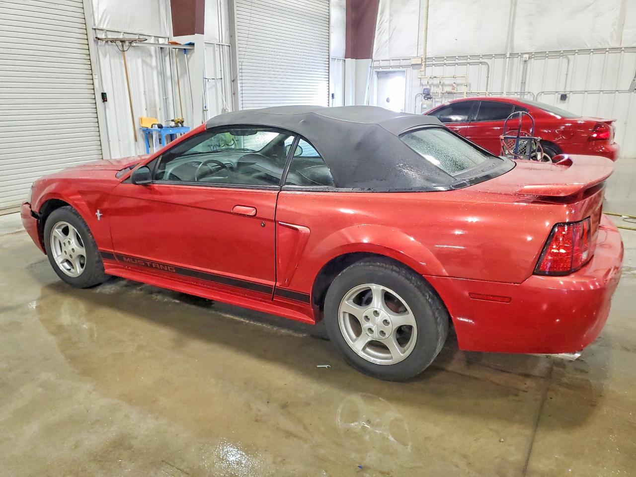 2002 Ford Mustang Red vin: 1FAFP44472F133063