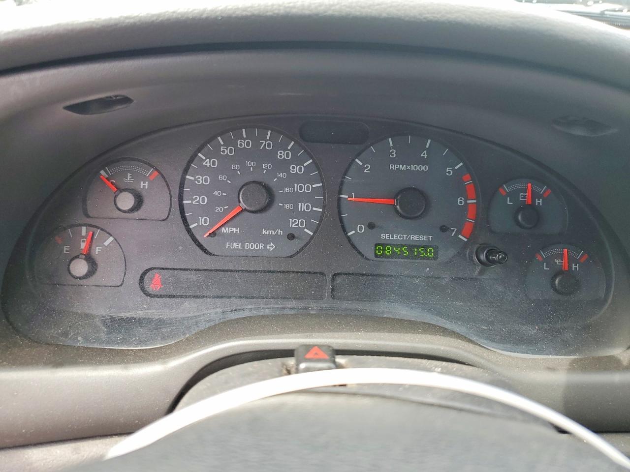 2003 Ford Mustang Red vin: 1FAFP44473F426639