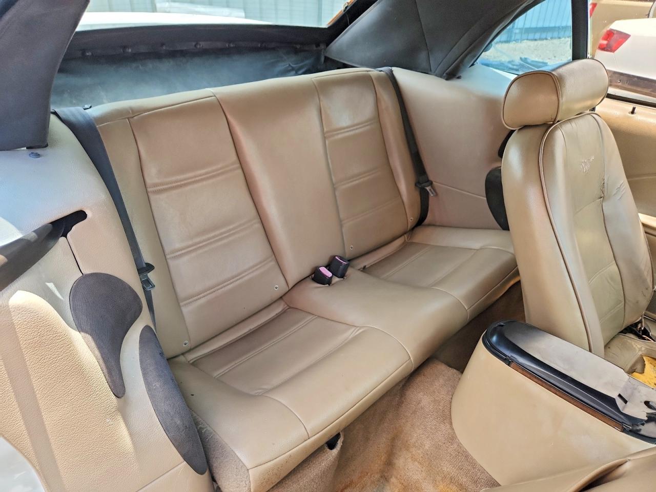 2003 Ford Mustang Белый vin: 1FAFP44473F431873