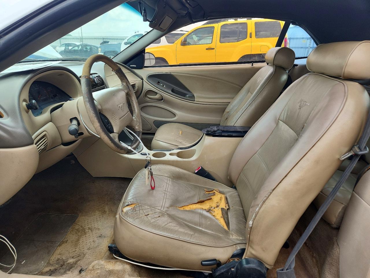 2003 Ford Mustang Белый vin: 1FAFP44473F431873