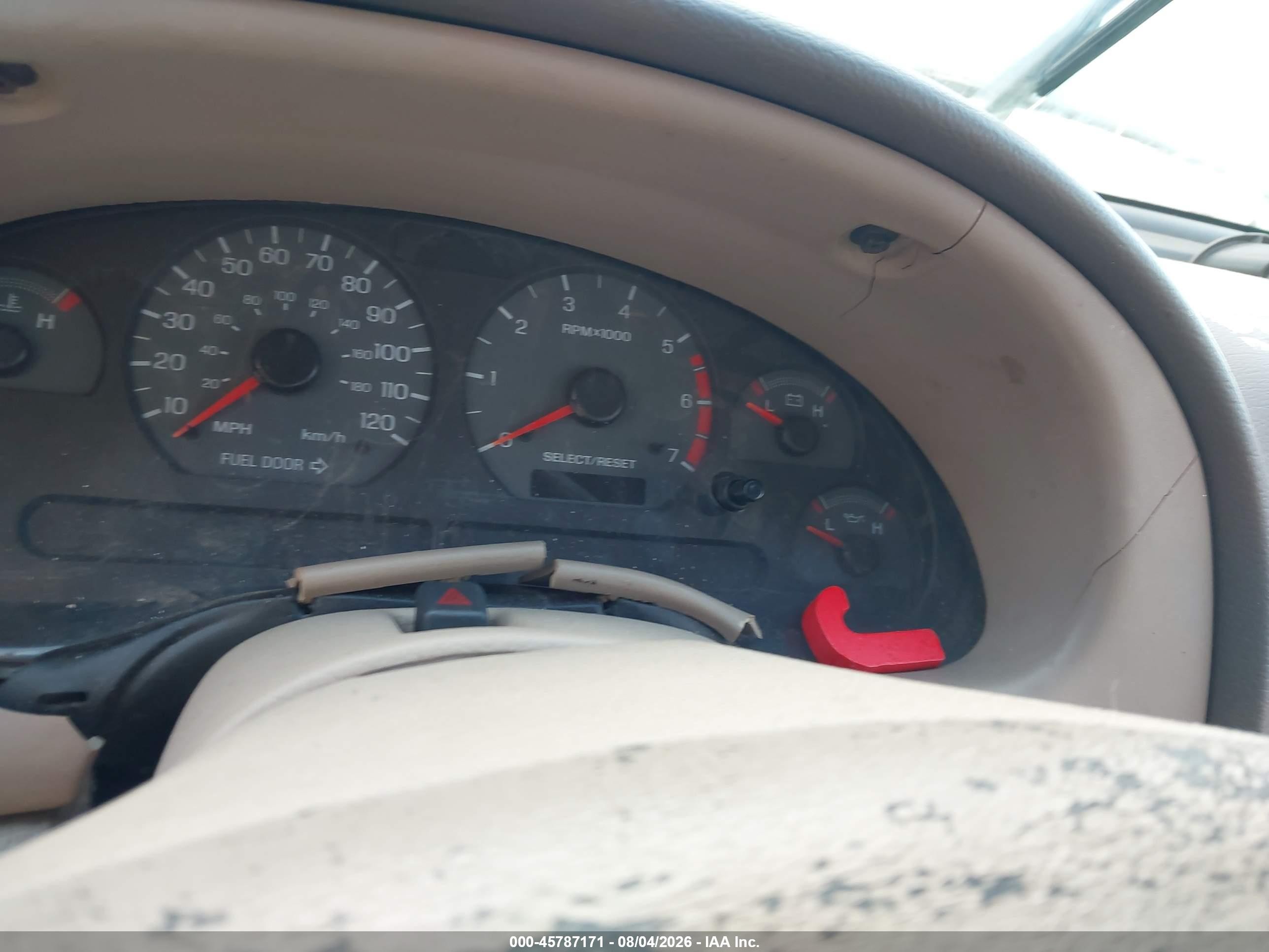 2000 Ford Mustang Белый vin: 1FAFP4447YF159171