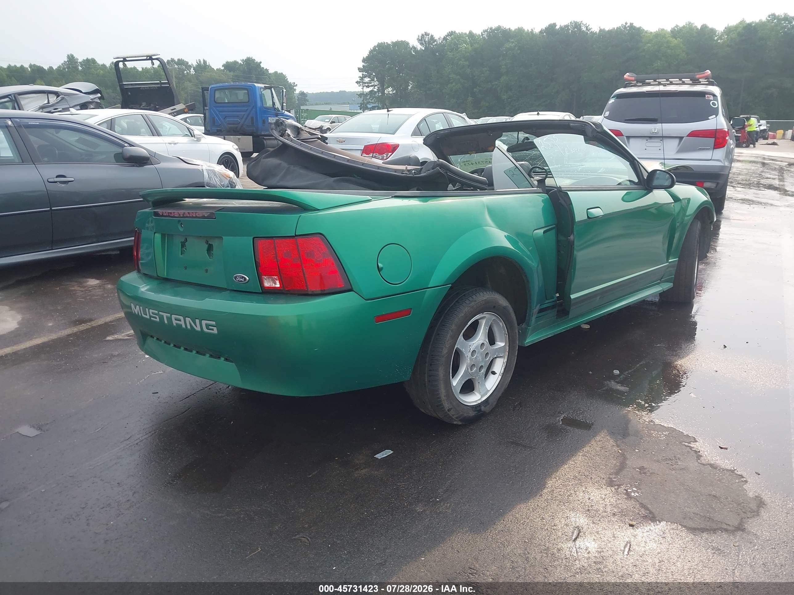 2000 Ford Mustang   Green vin: 1FAFP4447YF168811