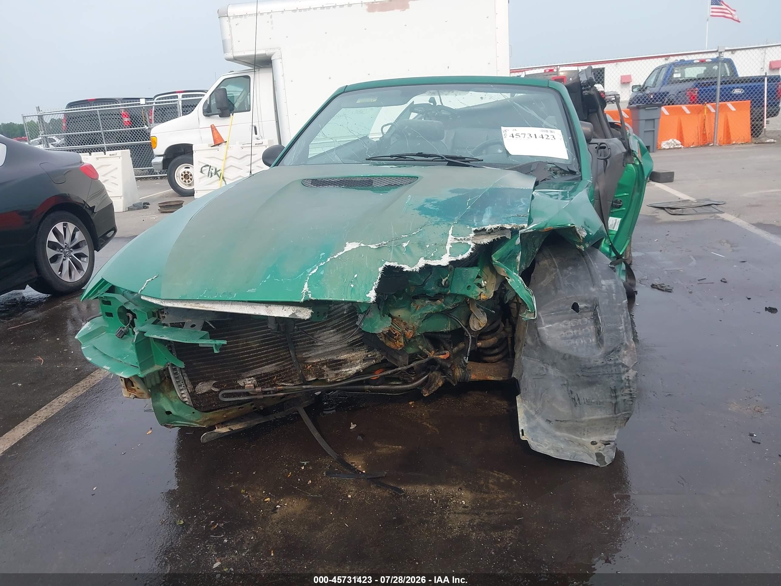 2000 Ford Mustang   Green vin: 1FAFP4447YF168811
