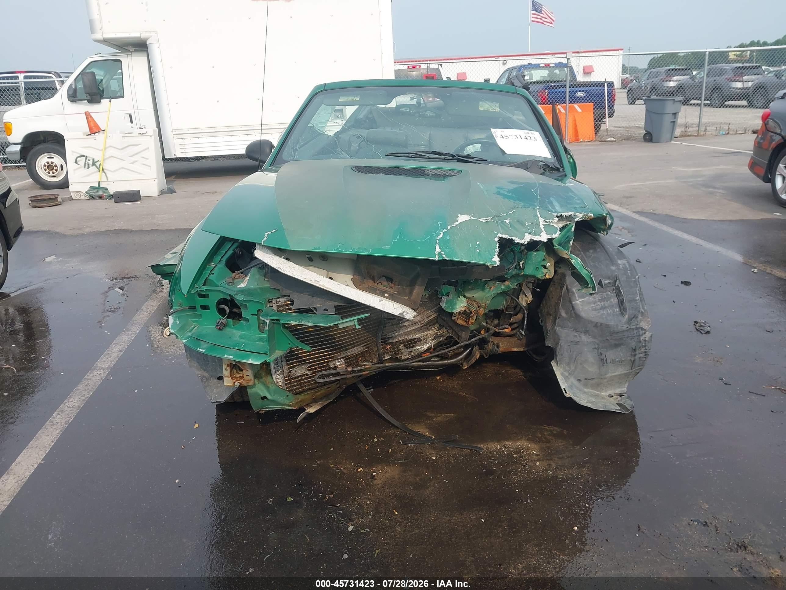 2000 Ford Mustang   Green vin: 1FAFP4447YF168811