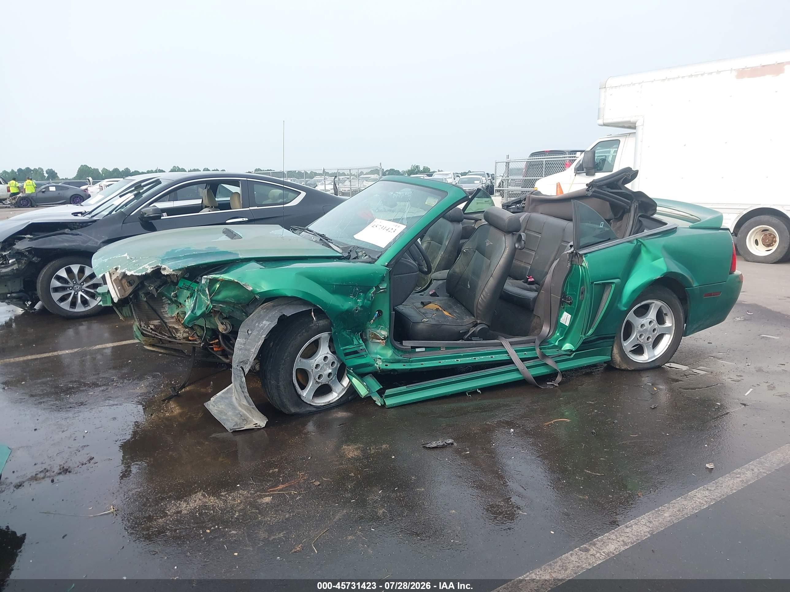 2000 Ford Mustang   Green vin: 1FAFP4447YF168811
