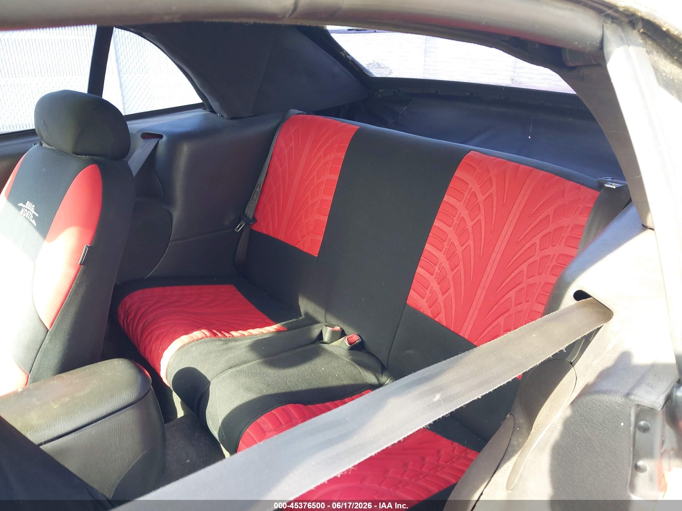 2000 Ford Mustang   Red vin: 1FAFP4447YF261070